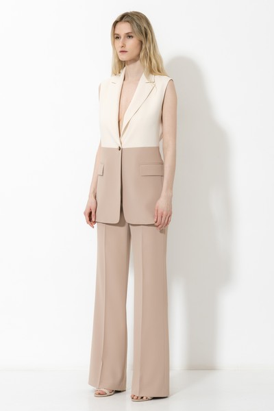 Trousers VASSA&Co, пол female, цвет бежевый, фото №3