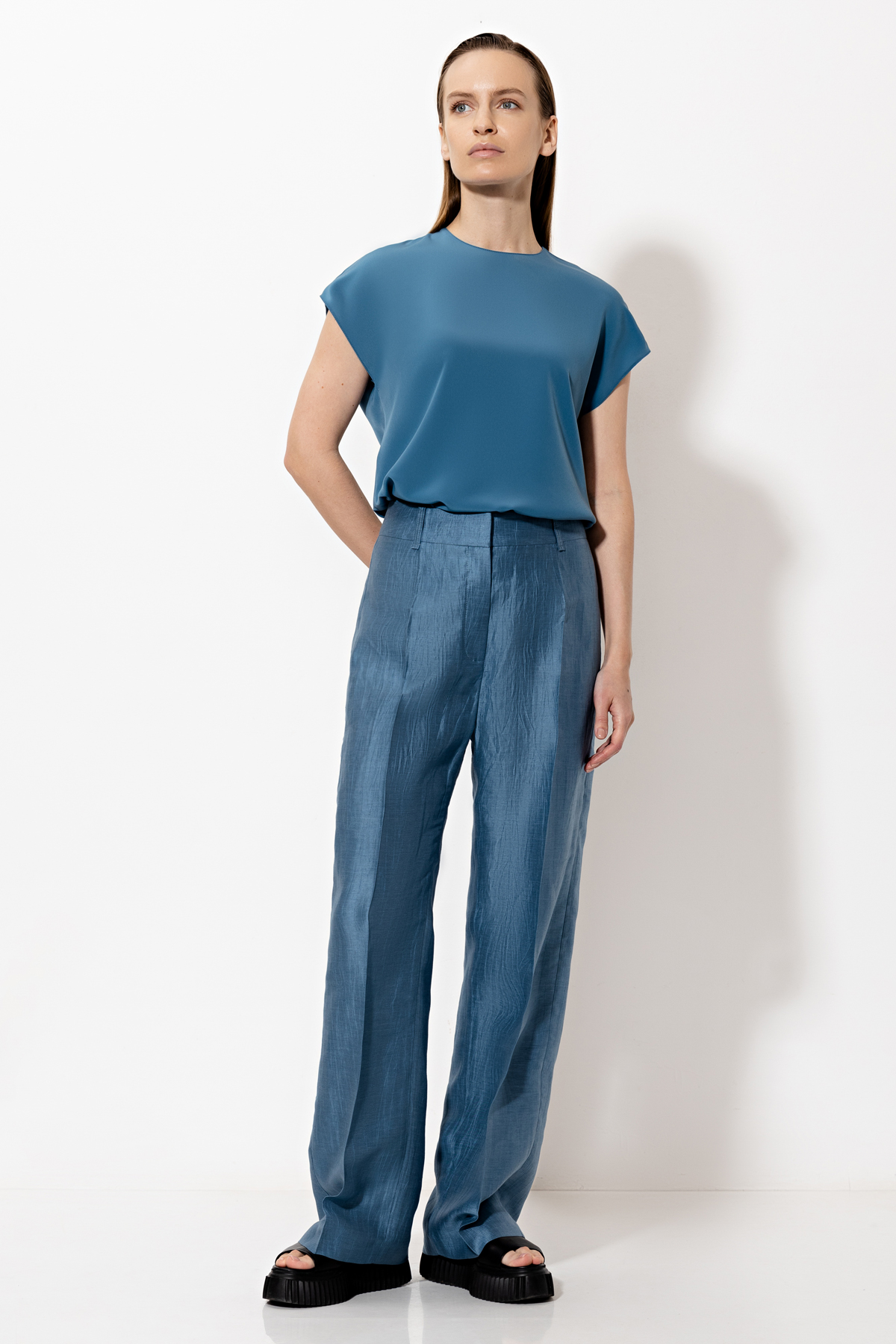 Trousers VASSA&Co, пол female, цвет голубой, фото №2