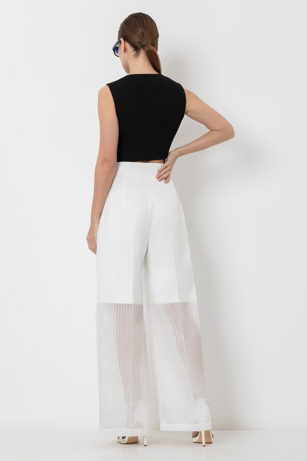 Trousers VASSA&Co, пол female, цвет white, фото №9