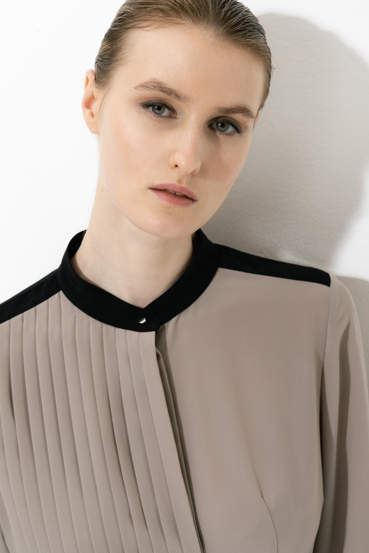 Платье VASSA&Co, пол женский, цвет бежевый, фото №2