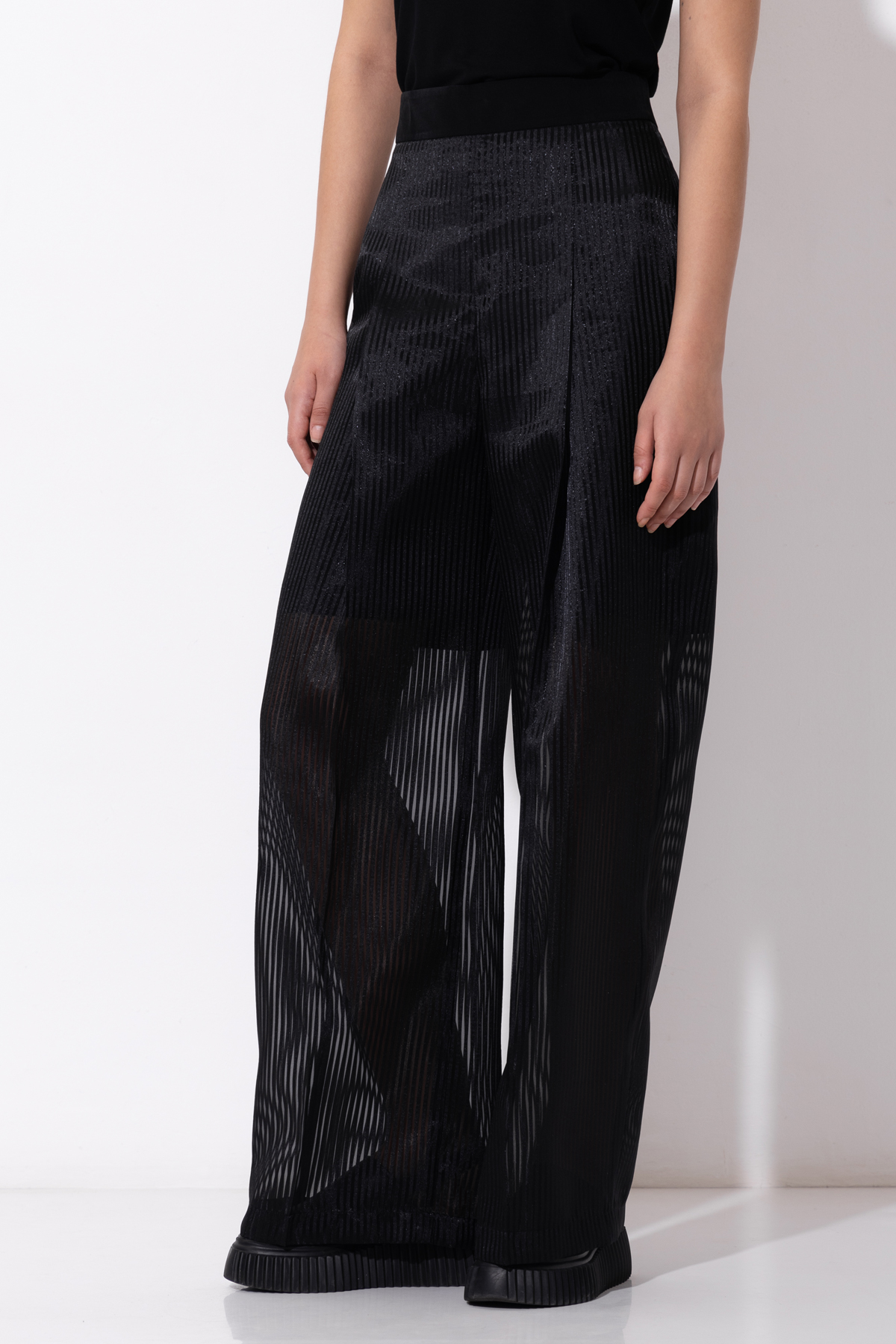 Брюки VASSA&Co, пол женский, цвет черный, фото №4