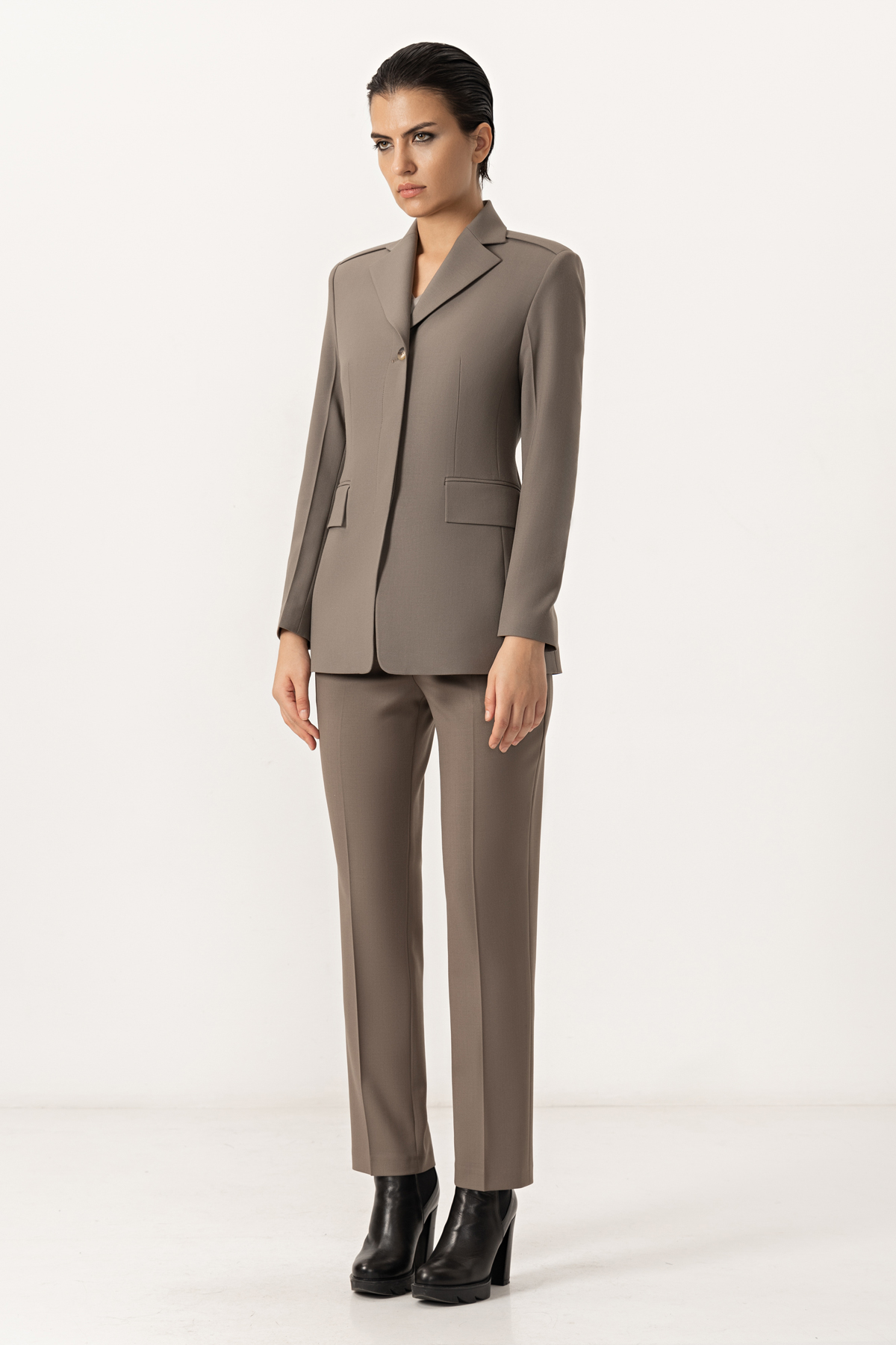 Жакет с супатной застежкой VASSA&Co, пол женский, цвет коричневый, фото №3