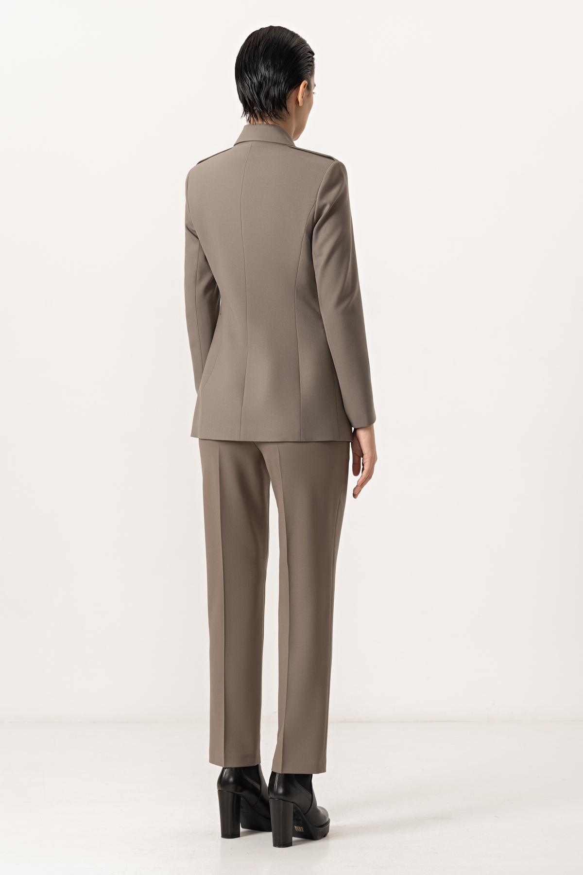 Жакет с супатной застежкой VASSA&Co, пол женский, цвет коричневый, фото №5