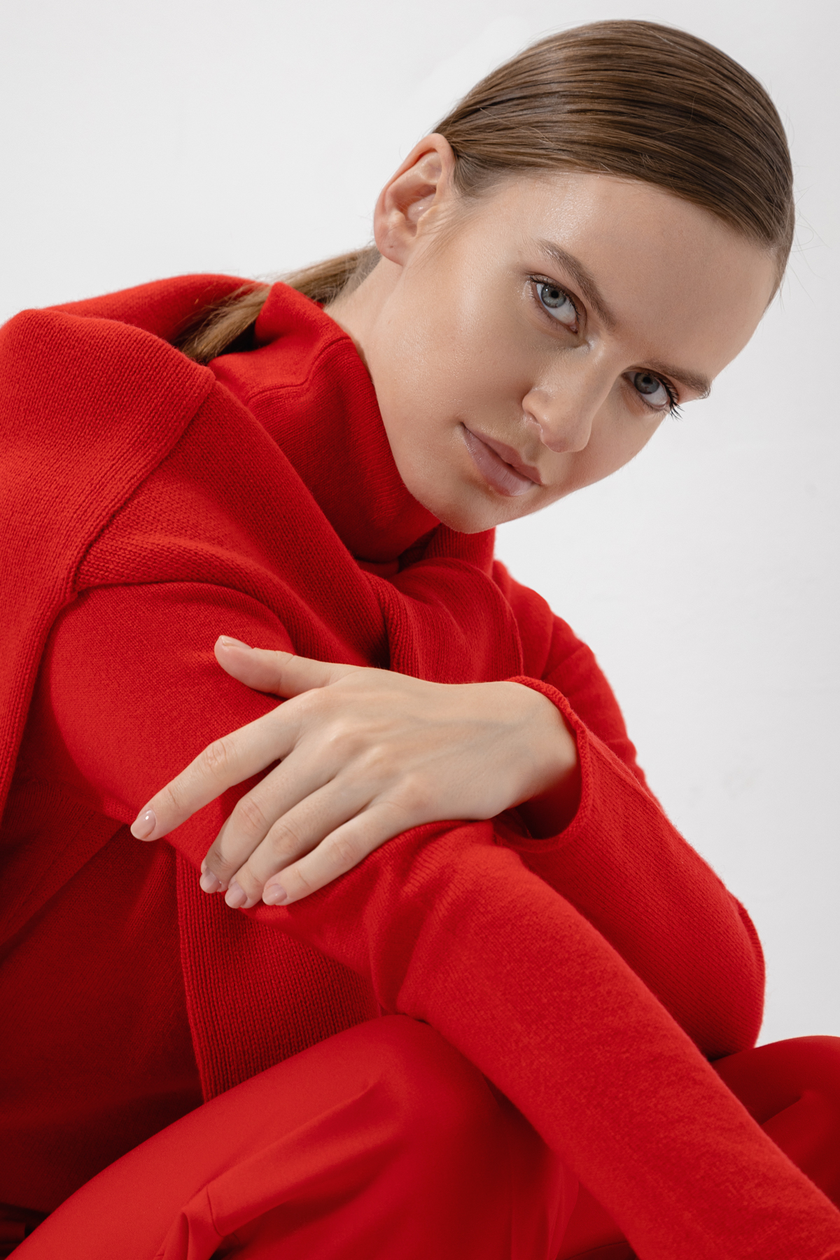 Водолазка свободного кроя из шерсти и кашемира VASSA&Co, пол женский, цвет красный, фото №5