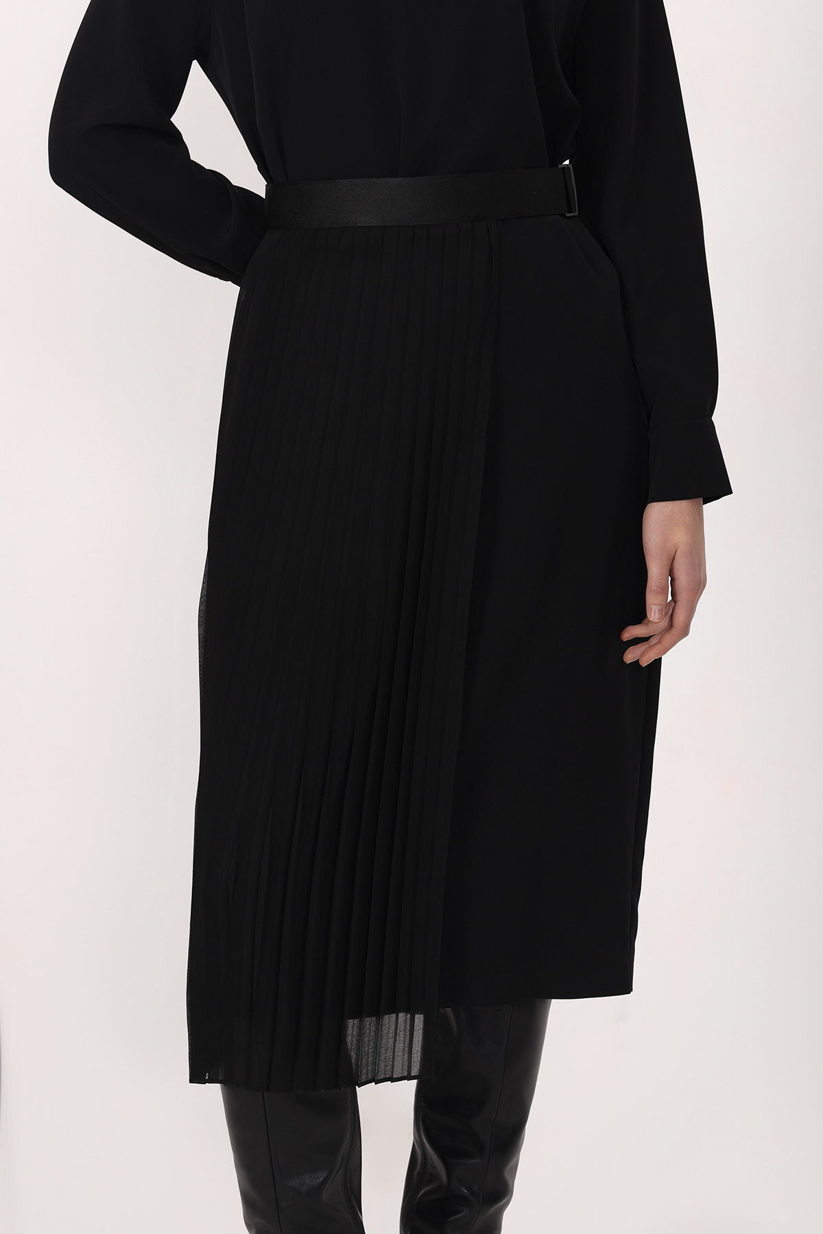 Платье со съемным фартуком VASSA&Co, пол женский, цвет черный, фото №4