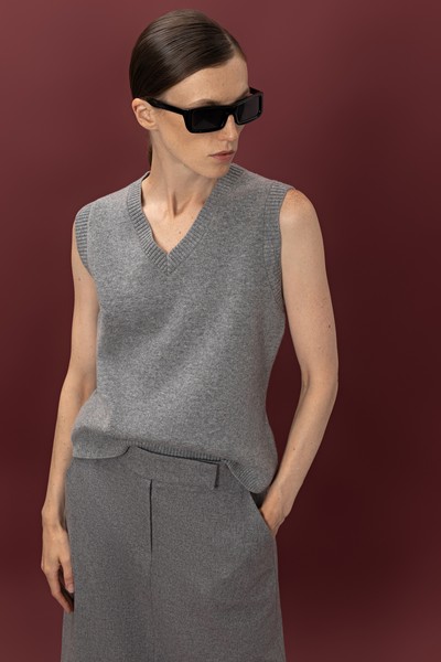 Жилет из шерсти и кашемира VASSA&Co, пол женский, цвет серый, фото №2