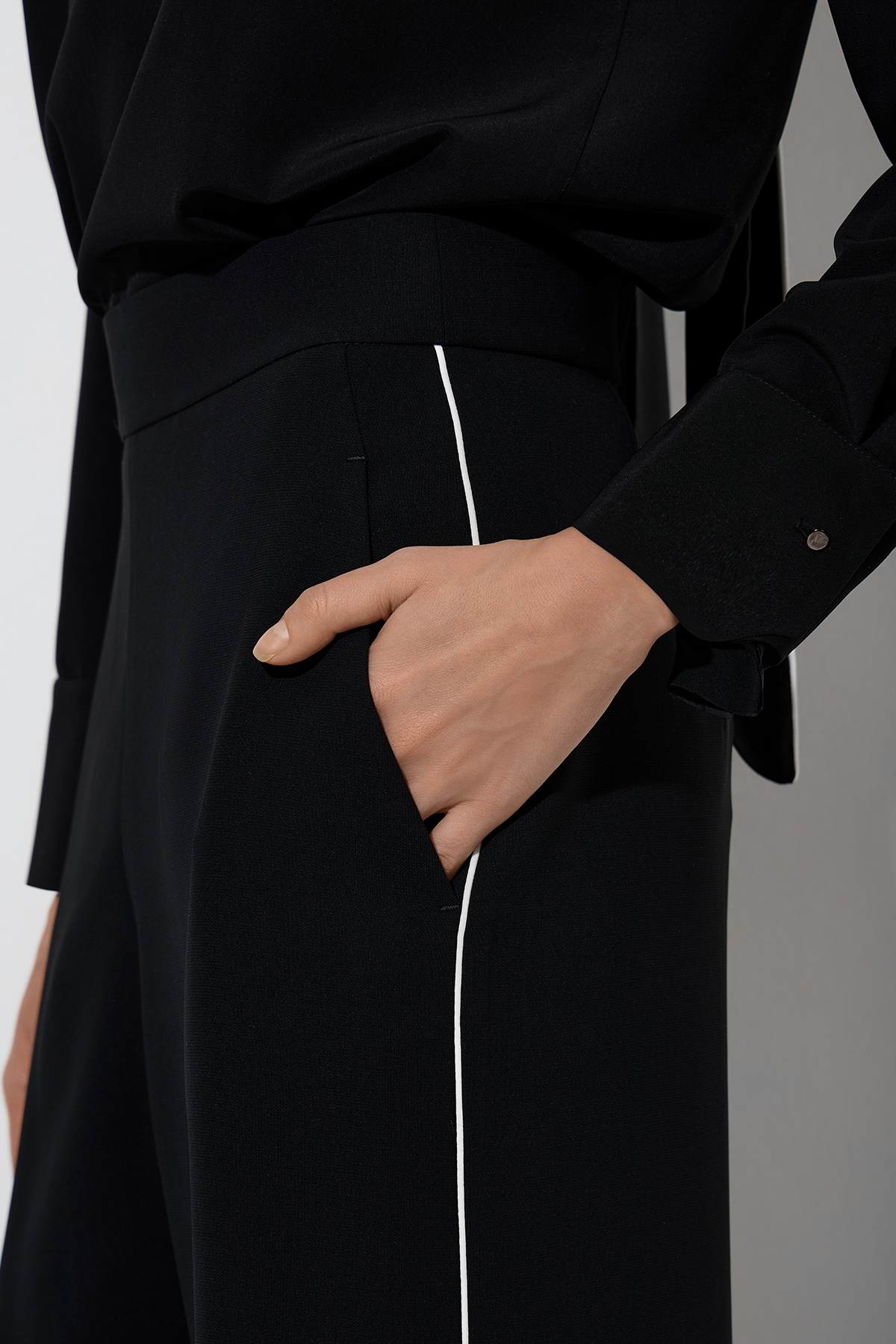 Брюки VASSA&Co, пол женский, цвет черный, фото №4