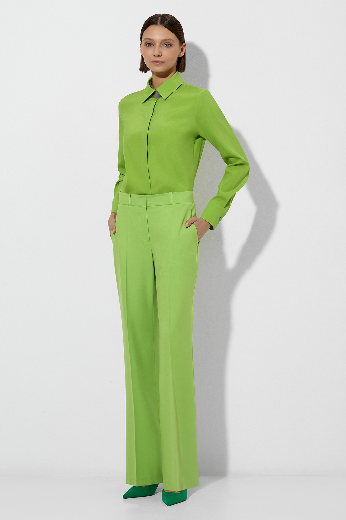 Брюки с легким расклешением , пол женский, цвет зеленый, фото №3
