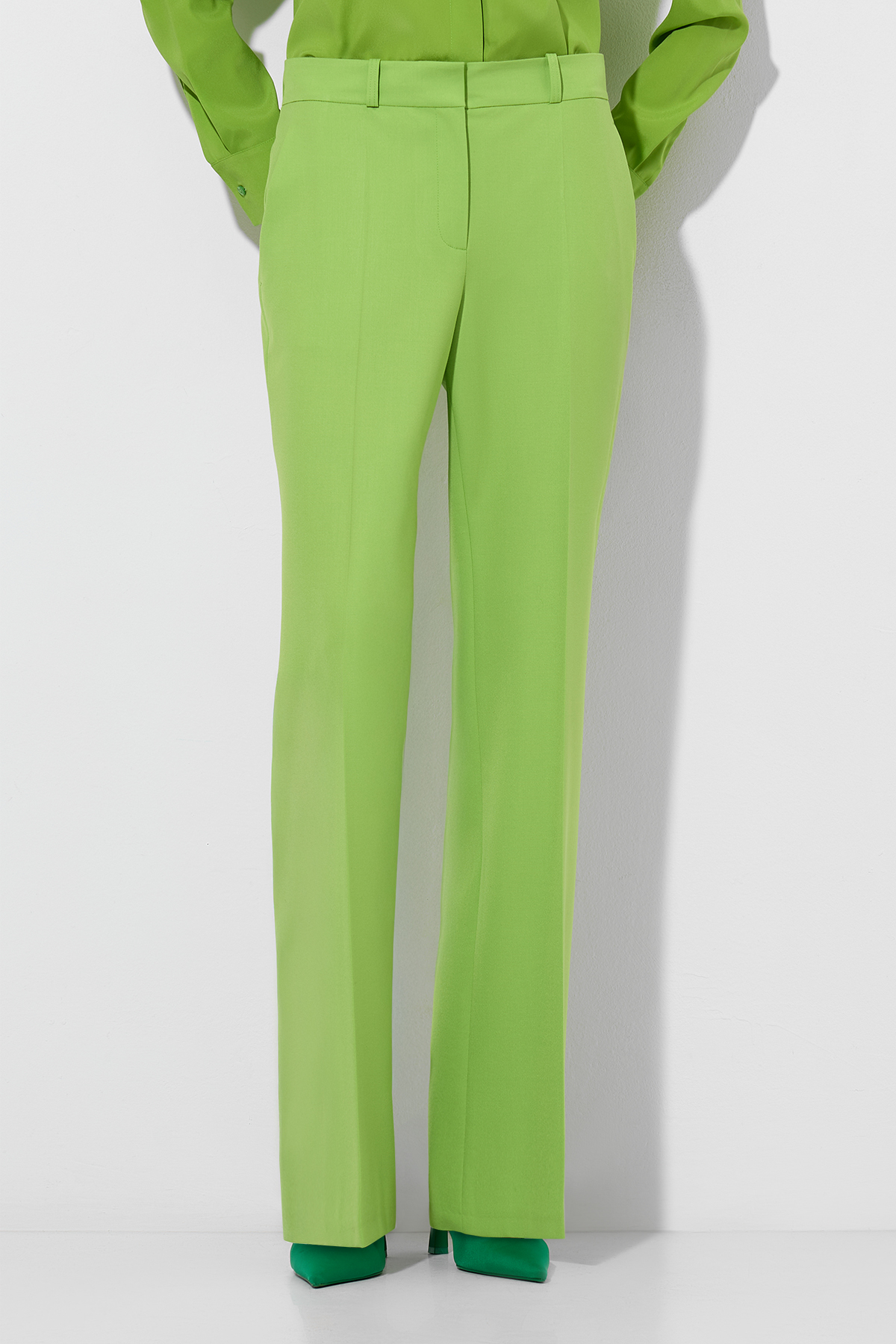 Брюки с легким расклешением , пол женский, цвет зеленый, фото №5