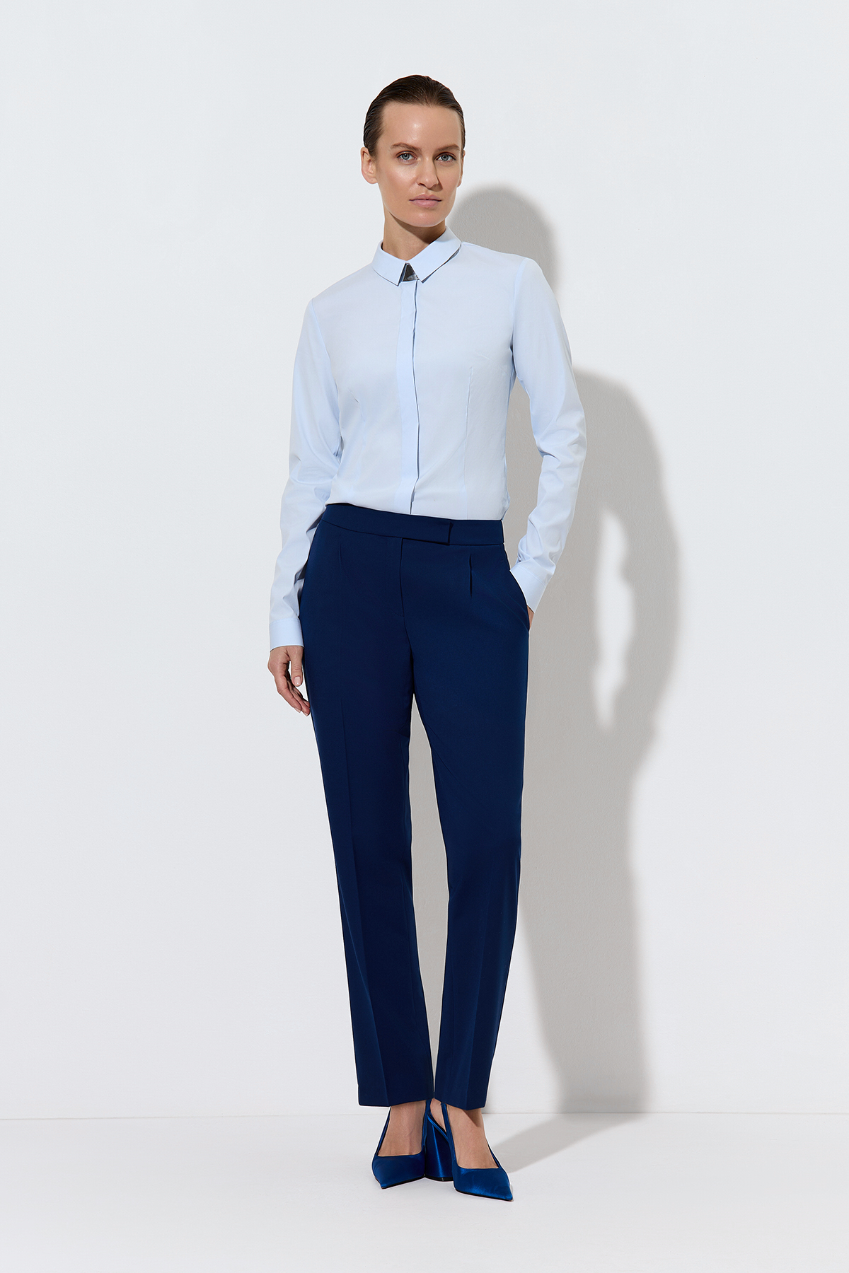 Брюки VASSA&Co, пол женский, цвет синий, фото №2