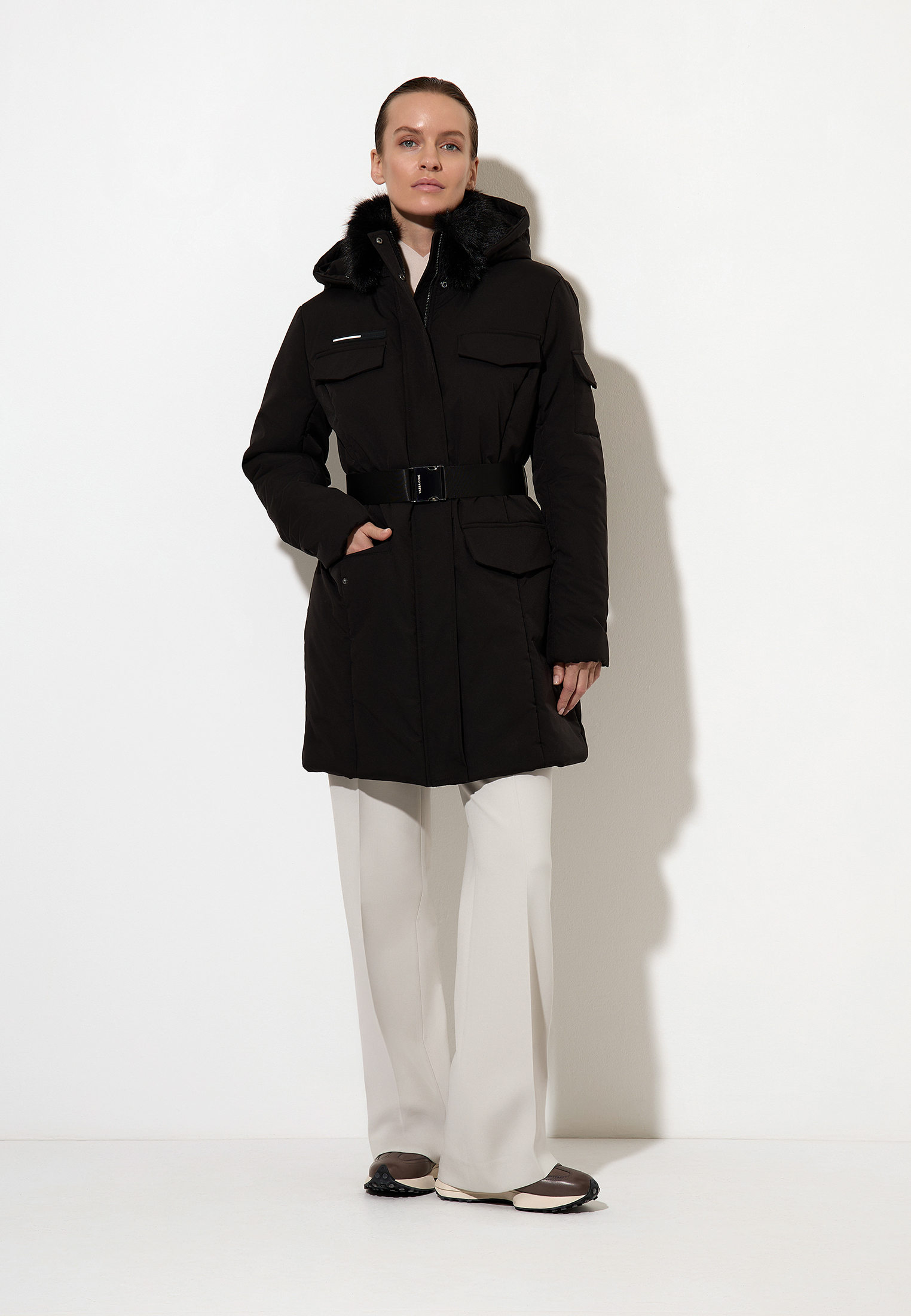 Утепленное пальто VASSA CODE, пол женский, цвет черный, фото №4