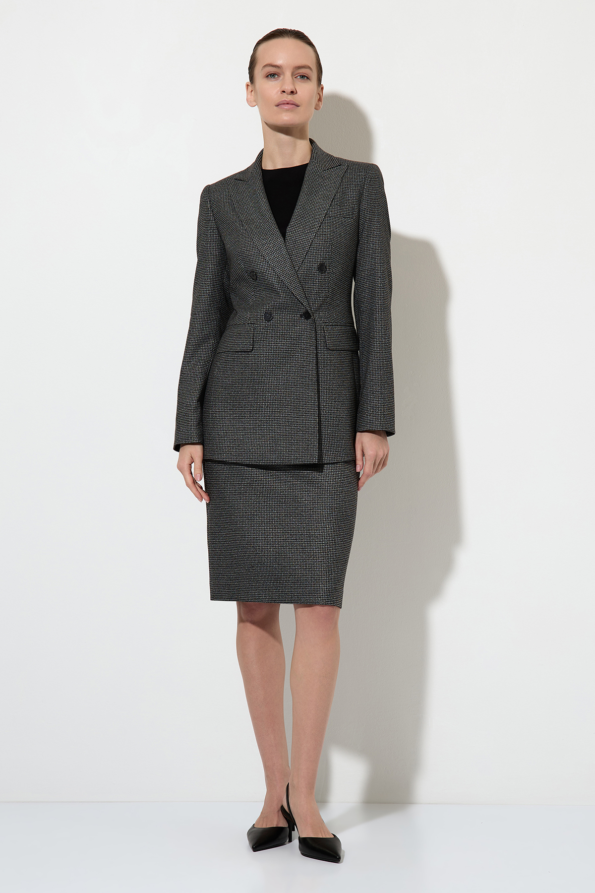 Двубортный жакет в мелкую клетку VASSA&Co, пол женский, цвет черный, фото №6