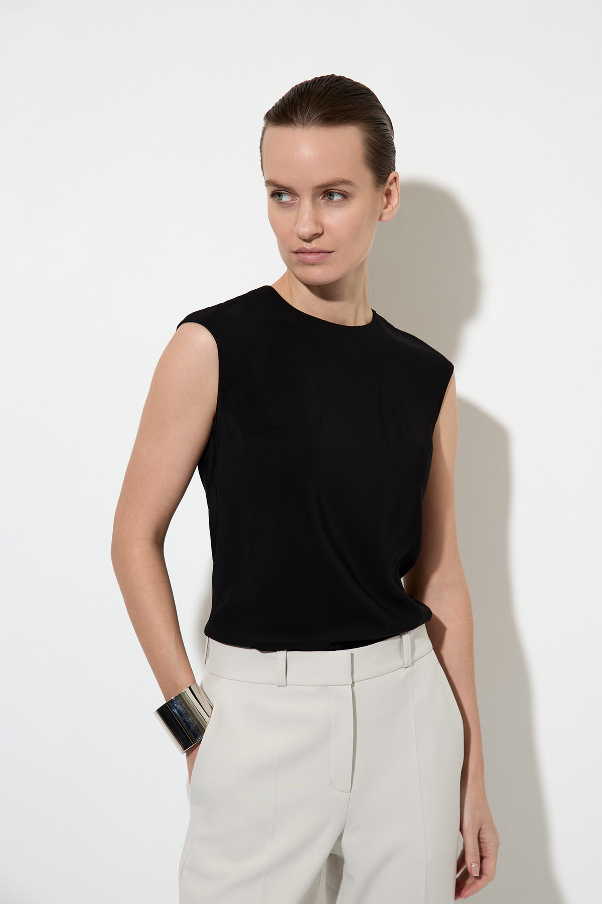 Базовый топ VASSA&Co, пол женский, цвет черный, фото №3