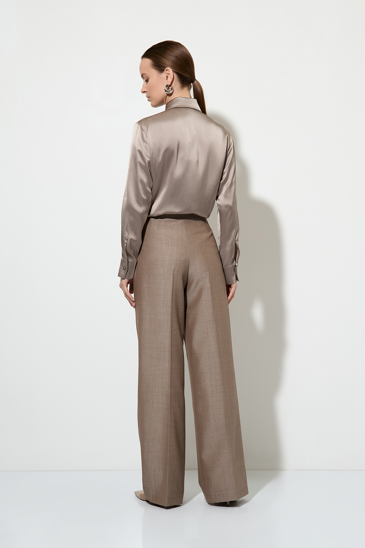 Блузка со съемным галстуком VASSA&Co, пол женский, цвет серый, фото №7