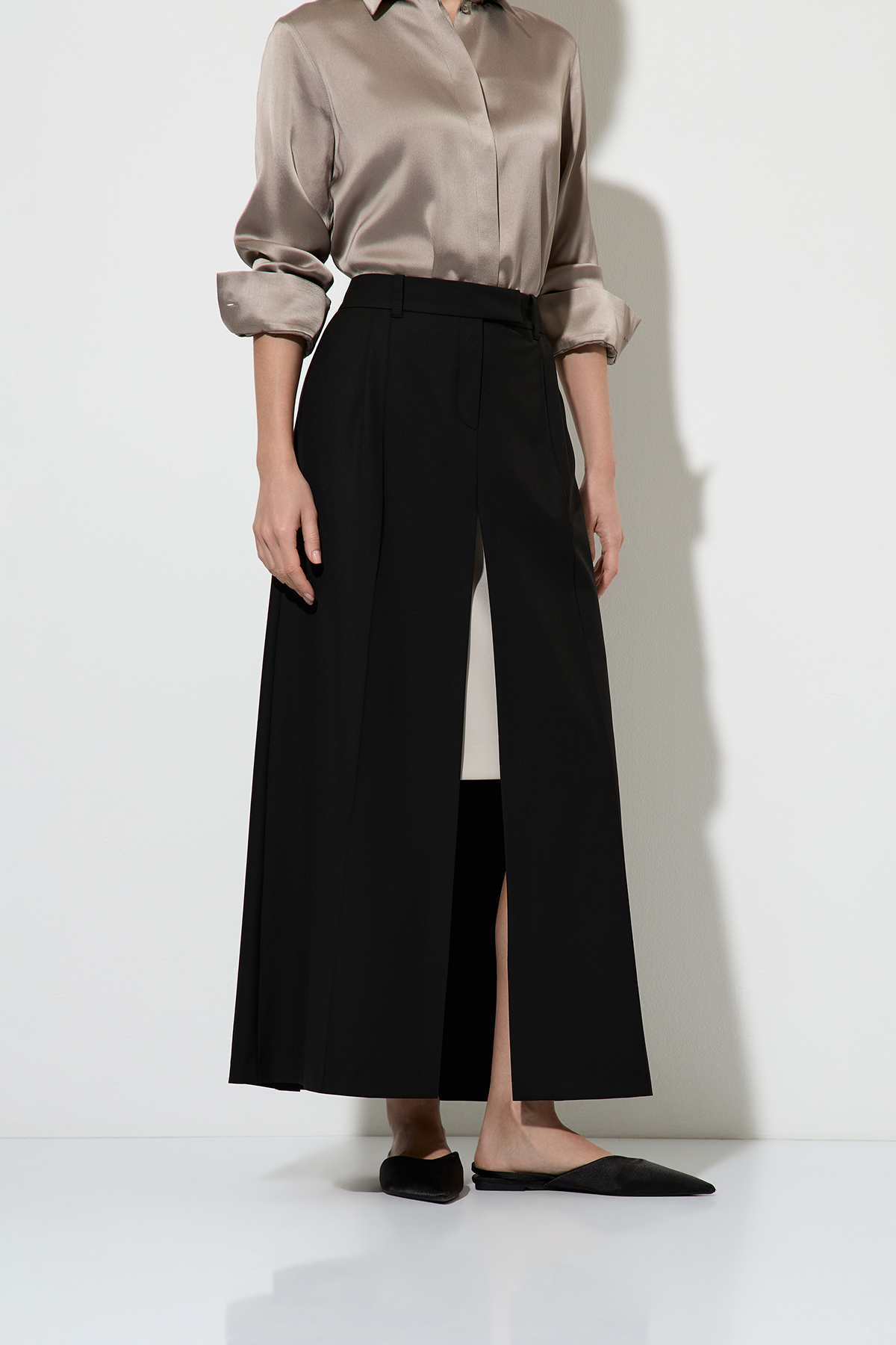 Юбка с брючными элементами VASSA&Co, пол женский, цвет черный, фото №2