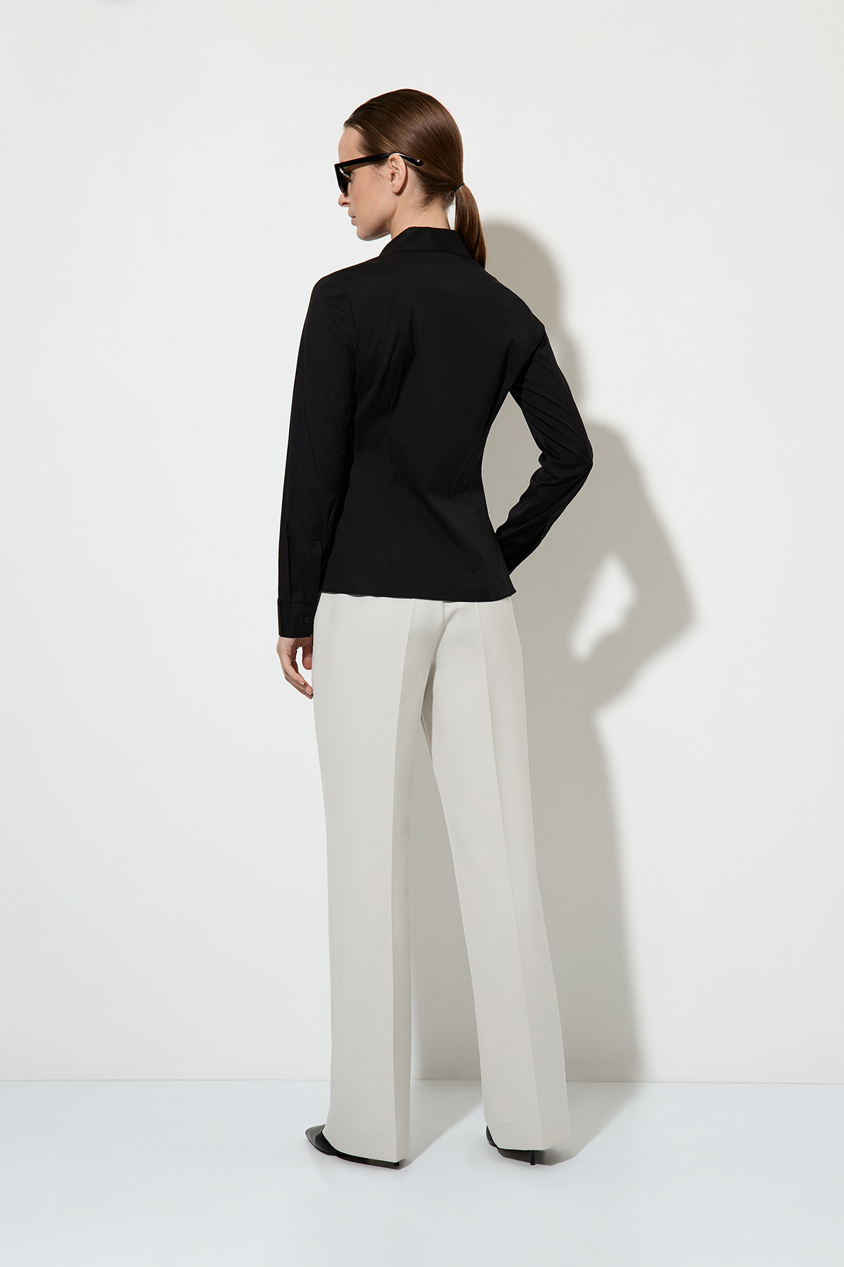 Рубашка черная VASSA&Co, пол женский, цвет черный, фото №4