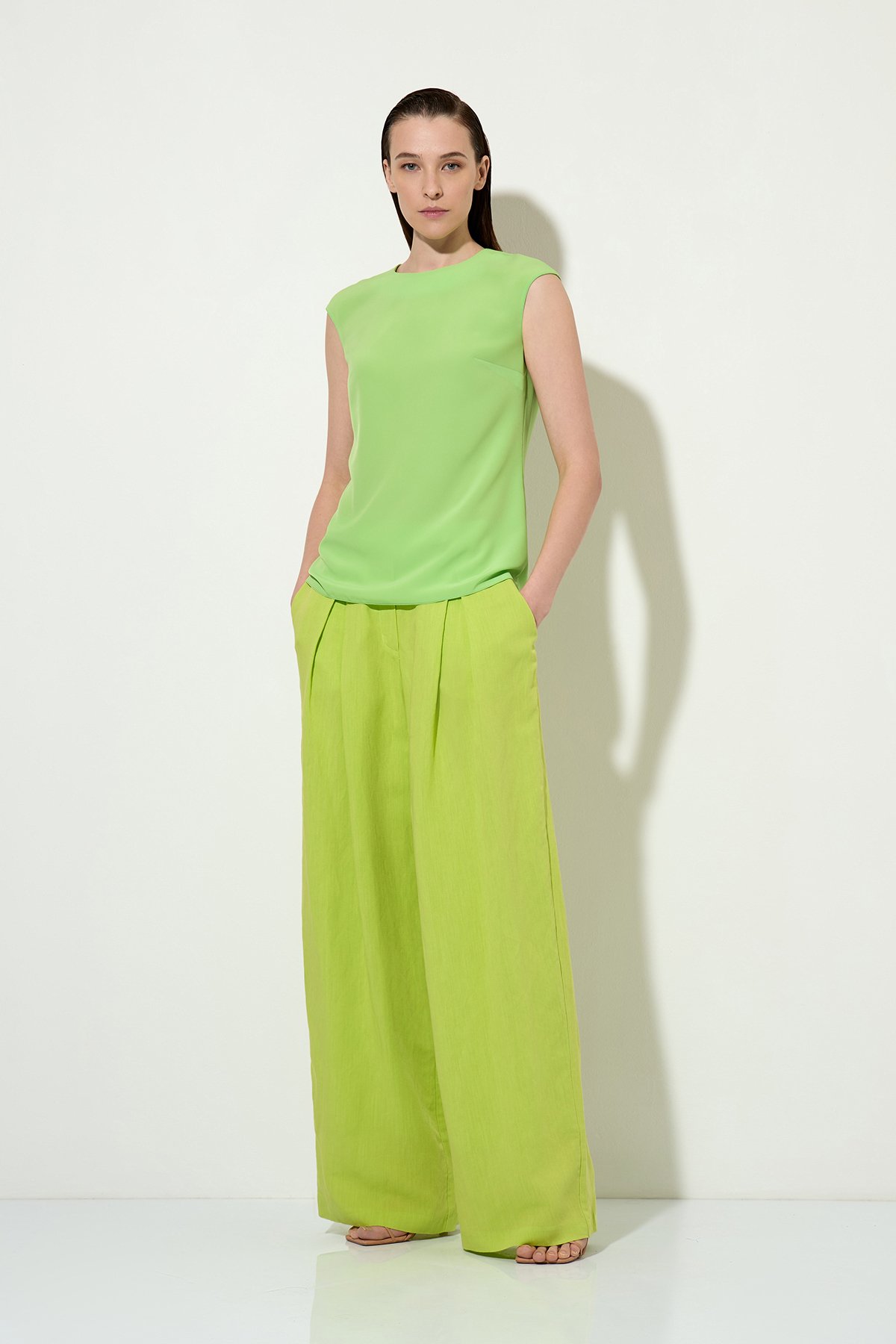 Half-linen trousers VASSA&Co, пол female, цвет зеленый, фото №2