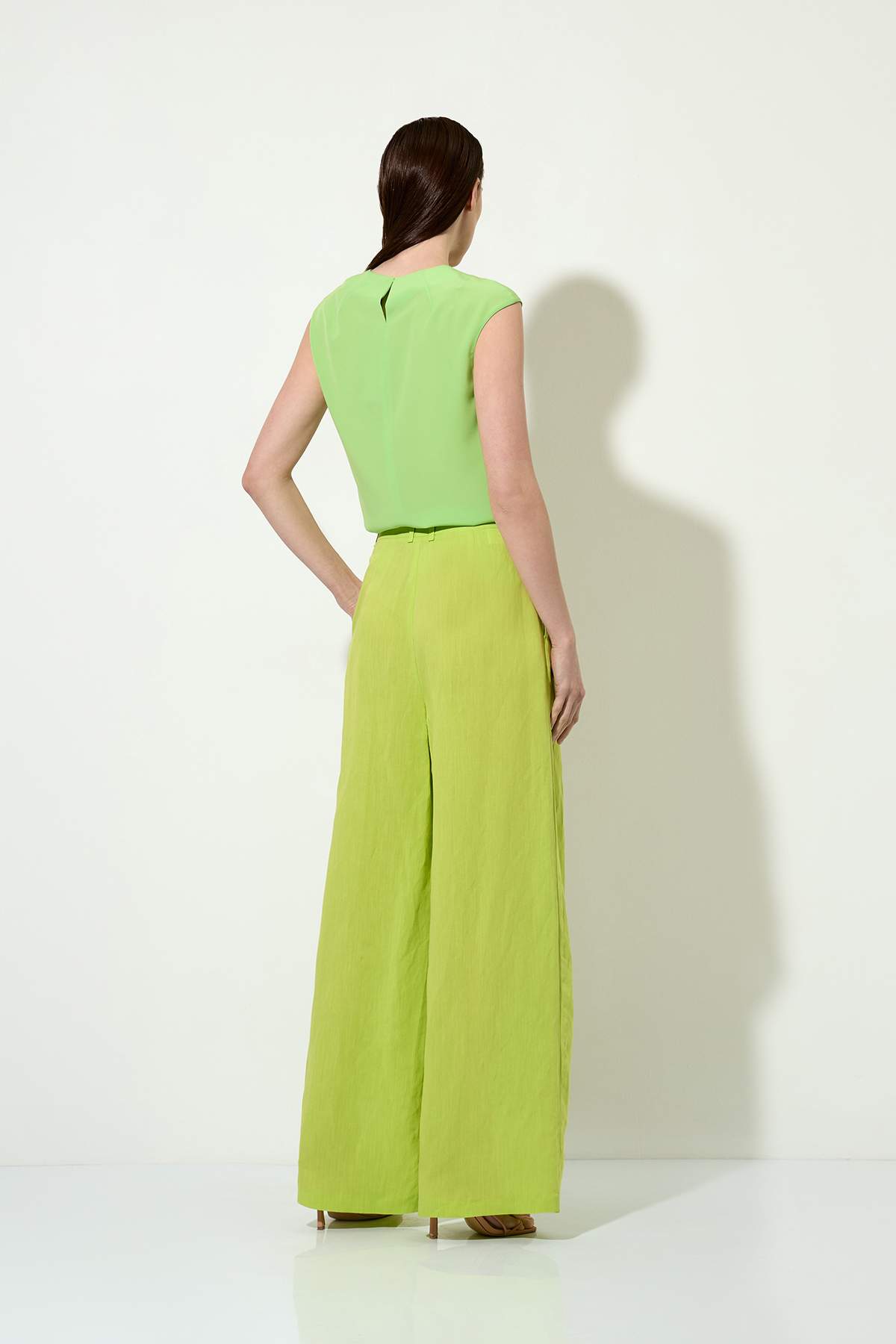 Блузка без рукавов VASSA&Co, пол женский, цвет зеленый, фото №2