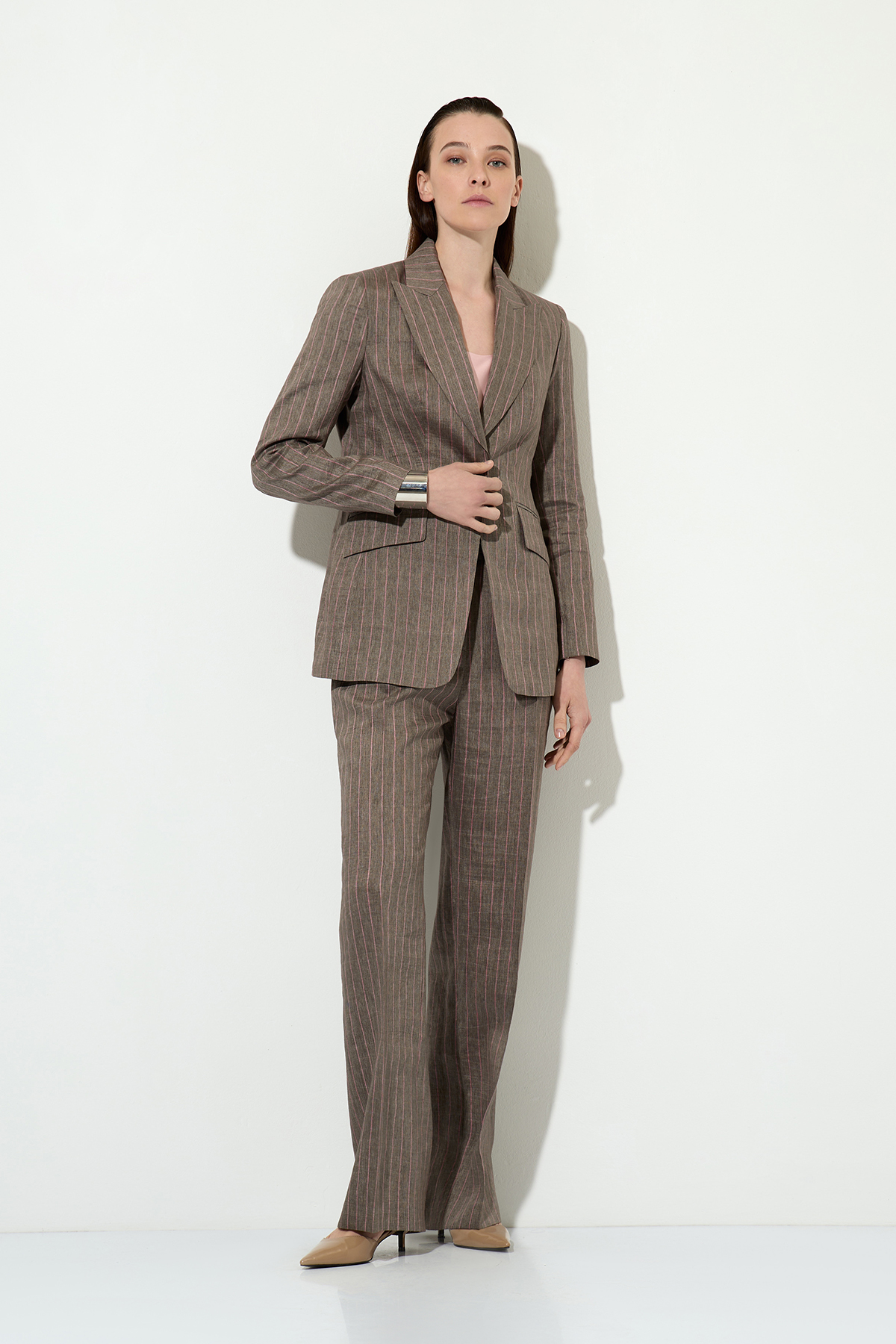 Linen trousers VASSA&Co, пол female, цвет серый, фото №3