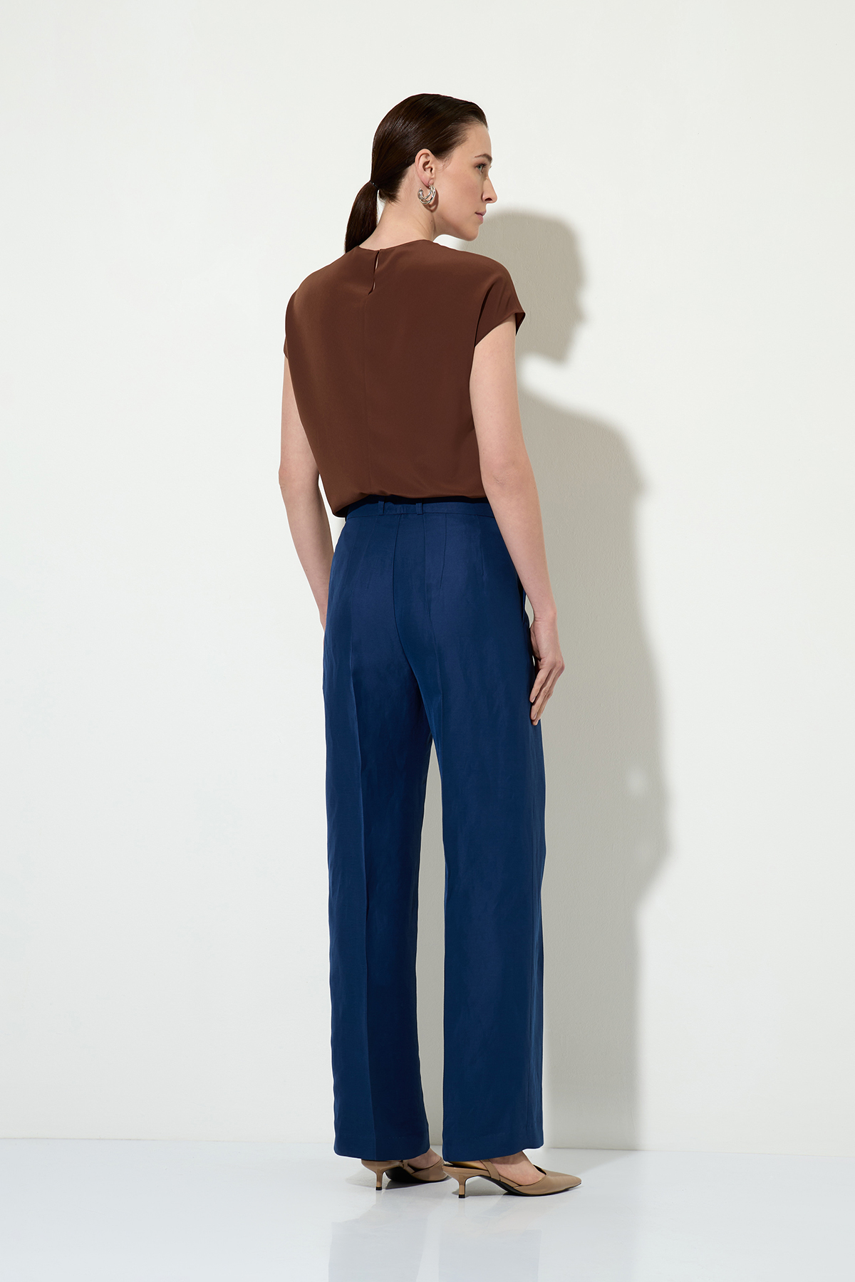 Блузка со спущенной линией плеча VASSA&Co, пол женский, цвет коричневый, фото №2