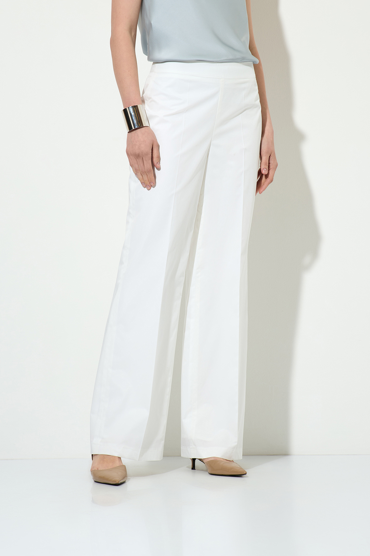 Trousers VASSA&Co, пол female, цвет white, фото №2