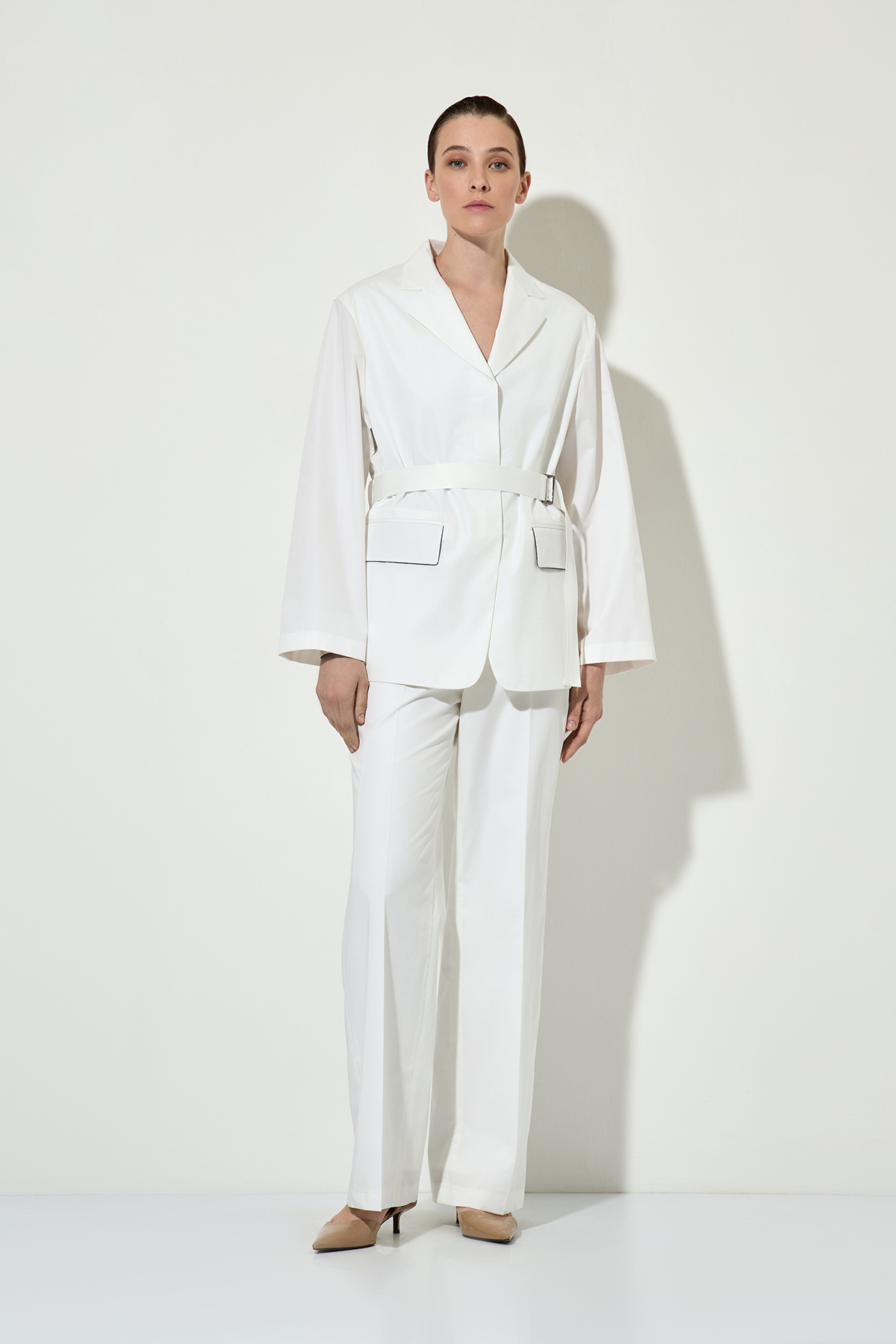 Trousers VASSA&Co, пол female, цвет white, фото №3