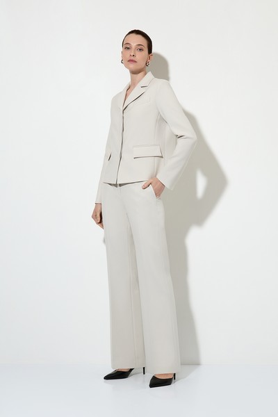 Укороченный жакет со скрытой застежкой , пол женский, цвет белый, фото №3