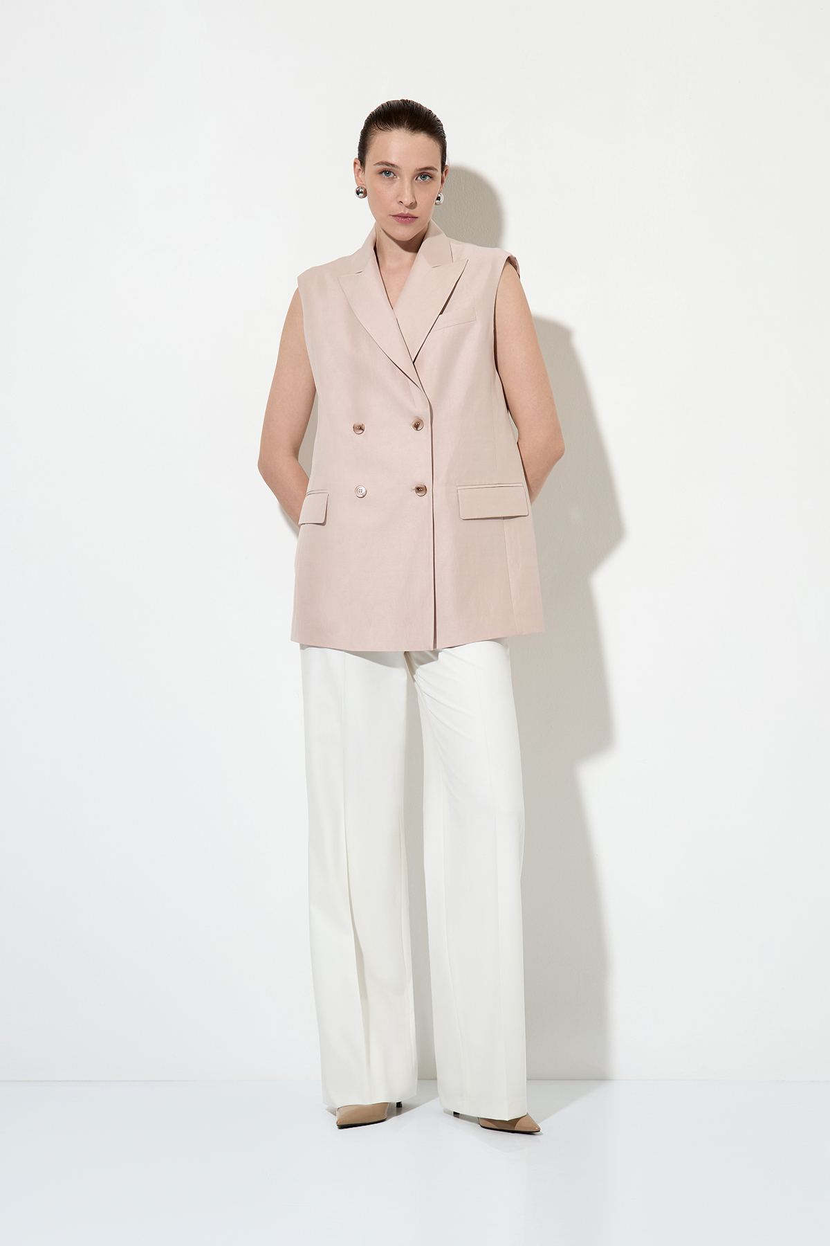 Удлиненный жилет свободного силуэта , пол женский, цвет бежевый, фото №4