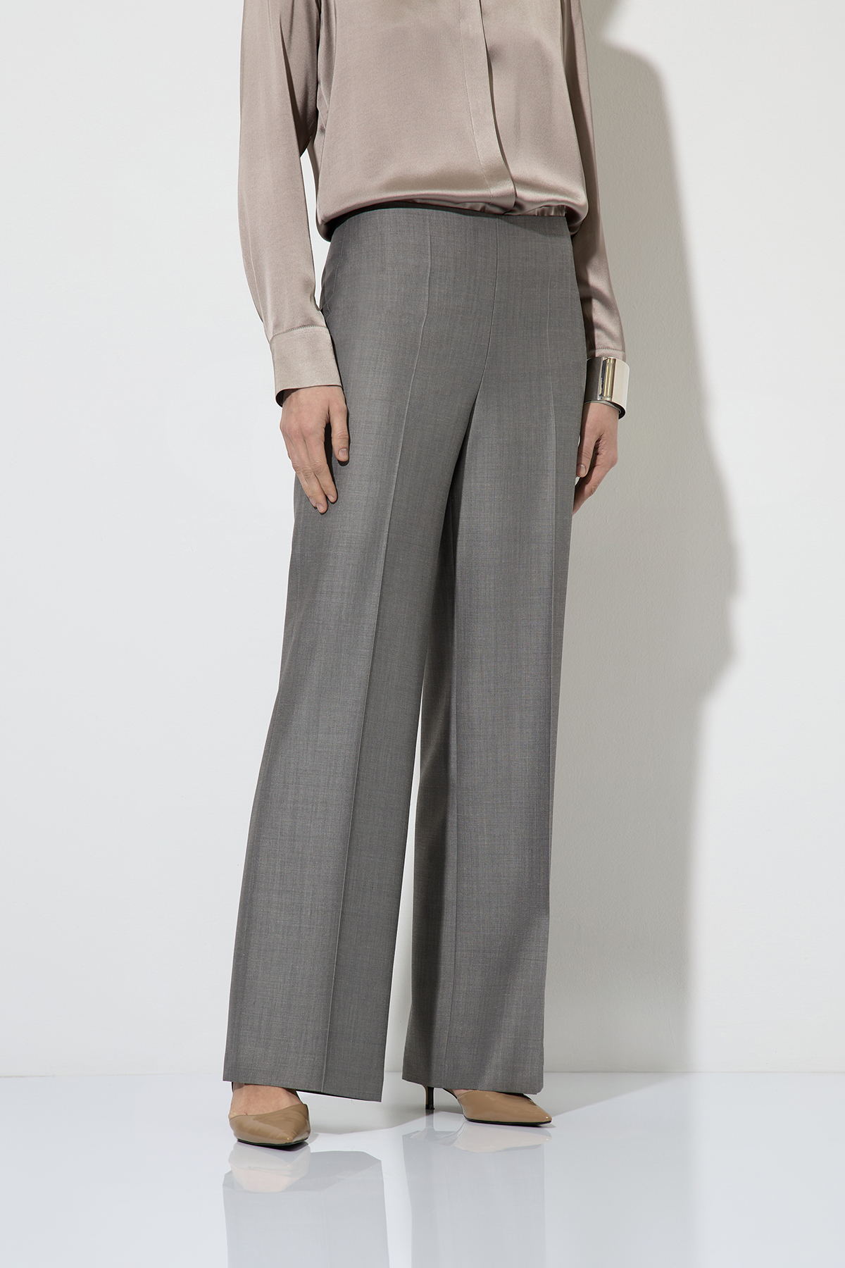 Брюки VASSA&Co, пол женский, цвет серый, фото №11