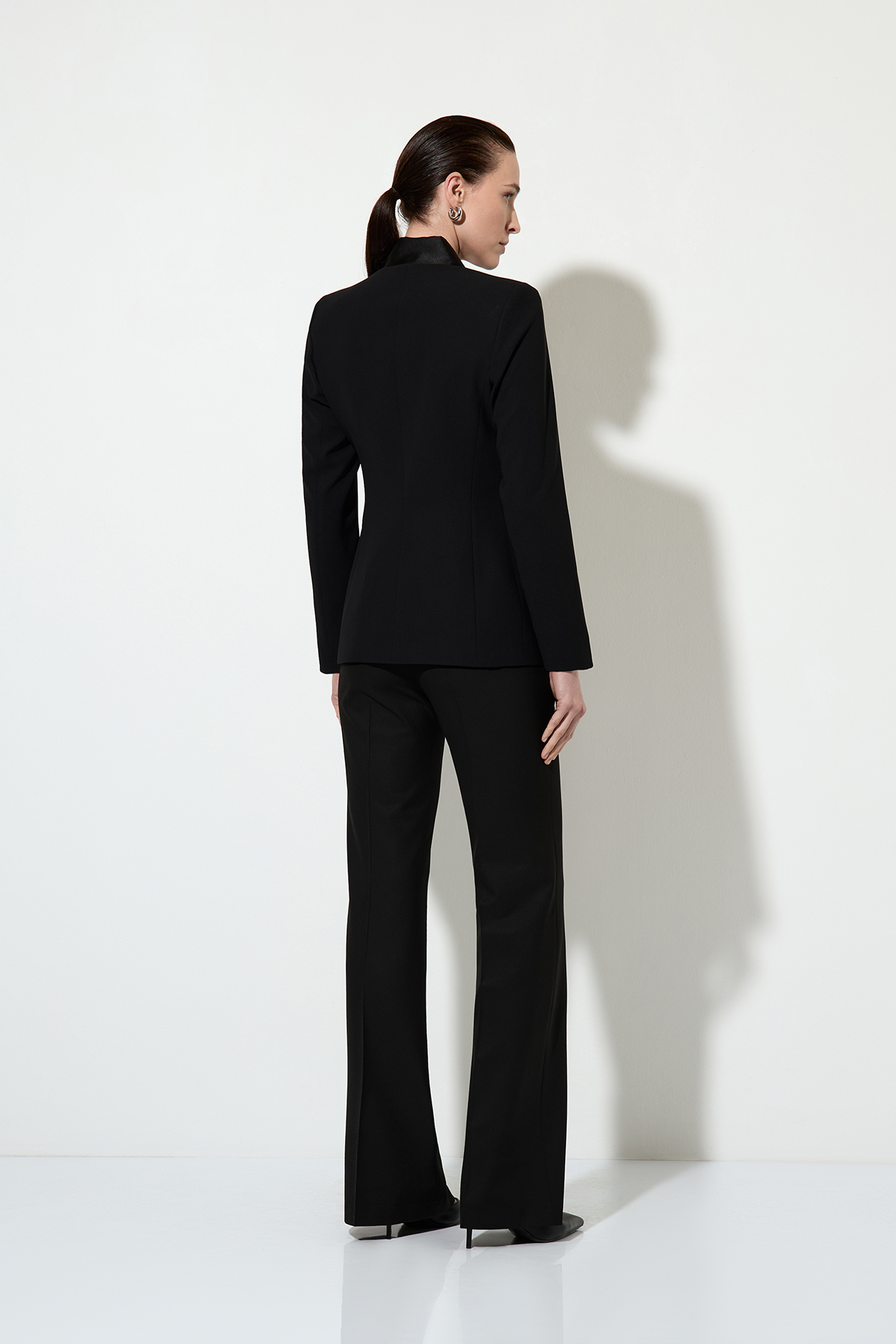 Jacket with a tie at the waist VASSA&Co, пол female, цвет black, фото №5