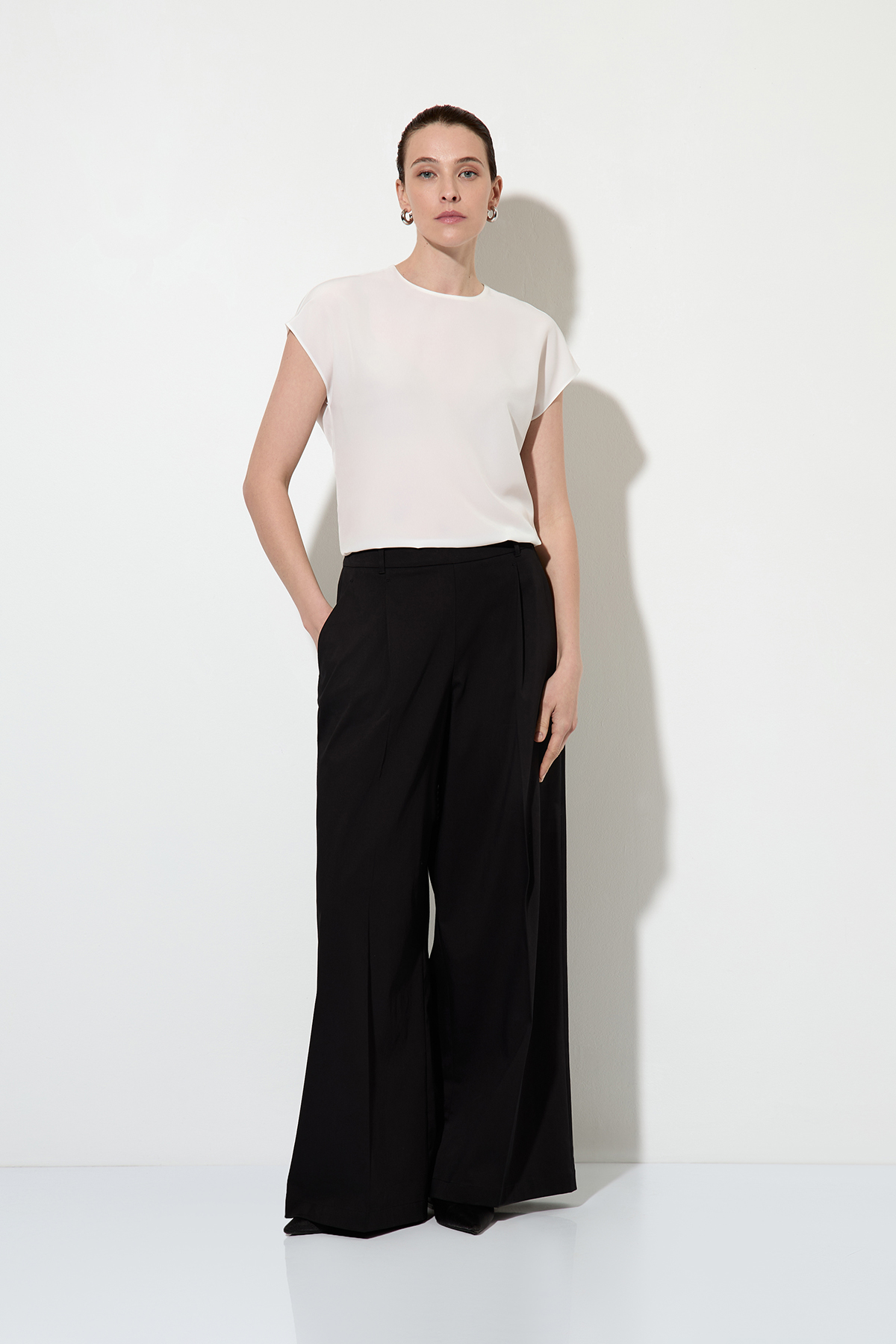 Wide cotton trousers VASSA&Co, пол female, цвет black, фото №2
