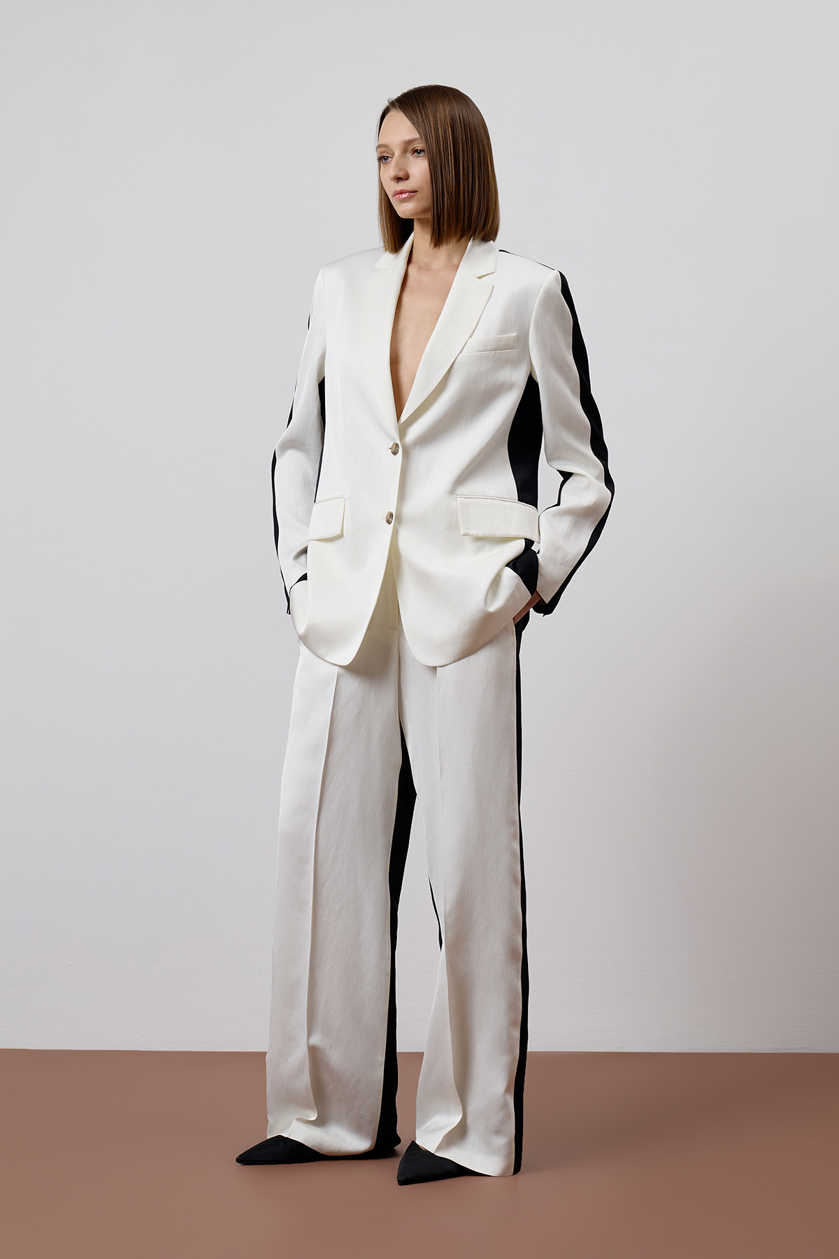 Жакет с контрастными деталями VASSA CODE, пол женский, цвет черный, фото №3