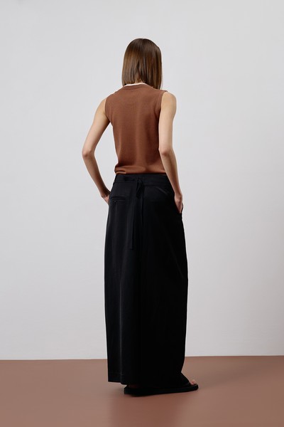 Юбка с запахом на спинке VASSA CODE, пол женский, цвет черный, фото №3