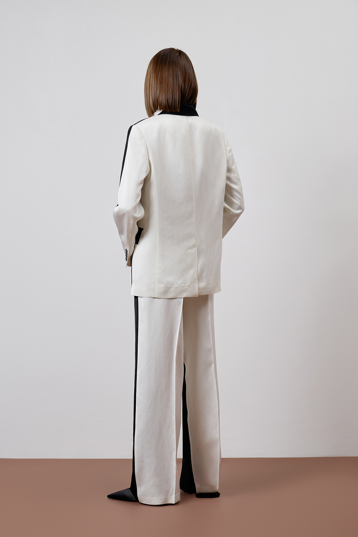 Жакет с контрастными деталями VASSA CODE, пол женский, цвет черный, фото №2