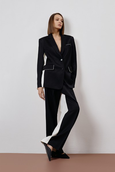 Жакет с контрастными деталями VASSA CODE, пол женский, цвет черный, фото №5