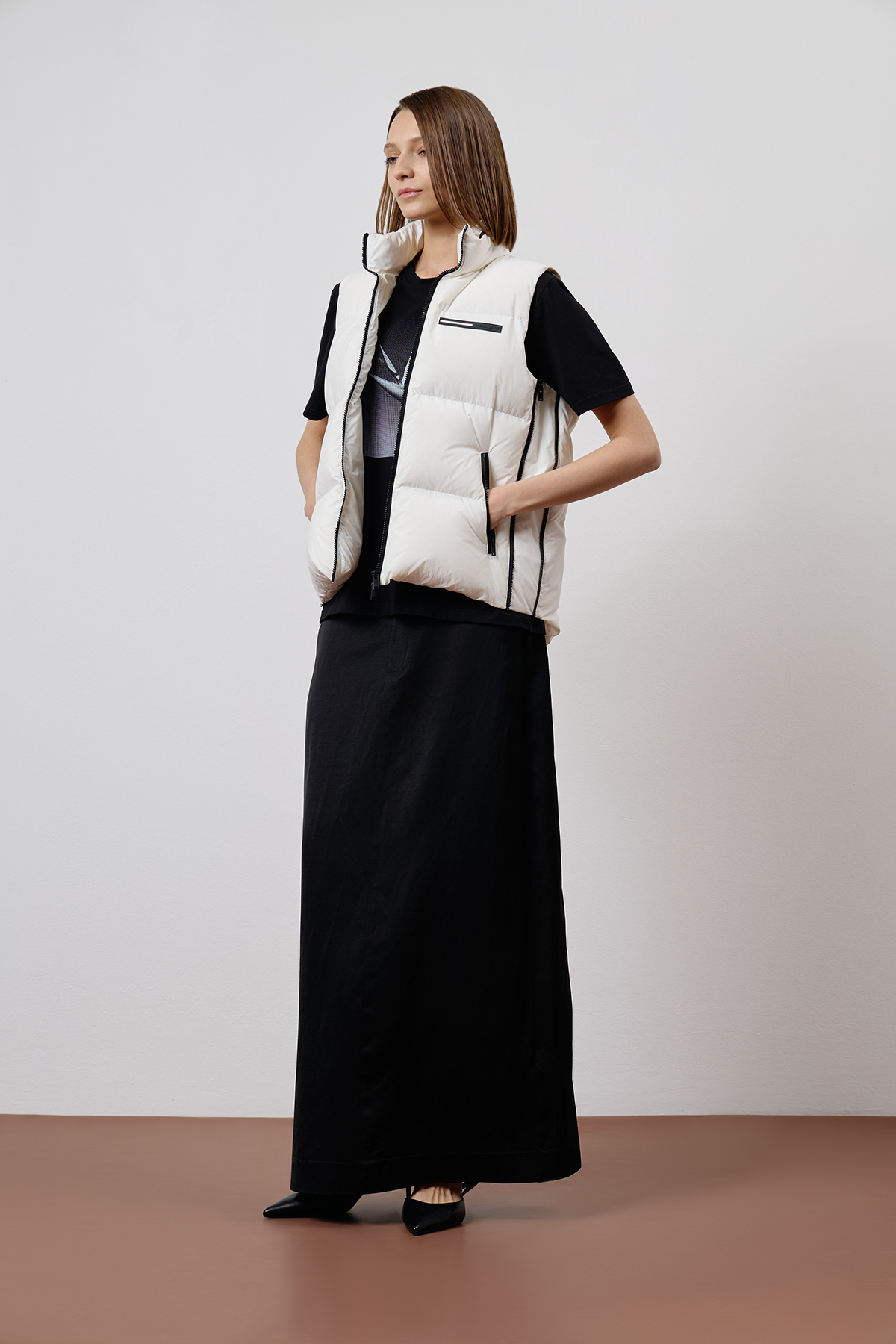 Жилет с боковыми молниями VASSA CODE, пол женский, цвет белый, фото №2