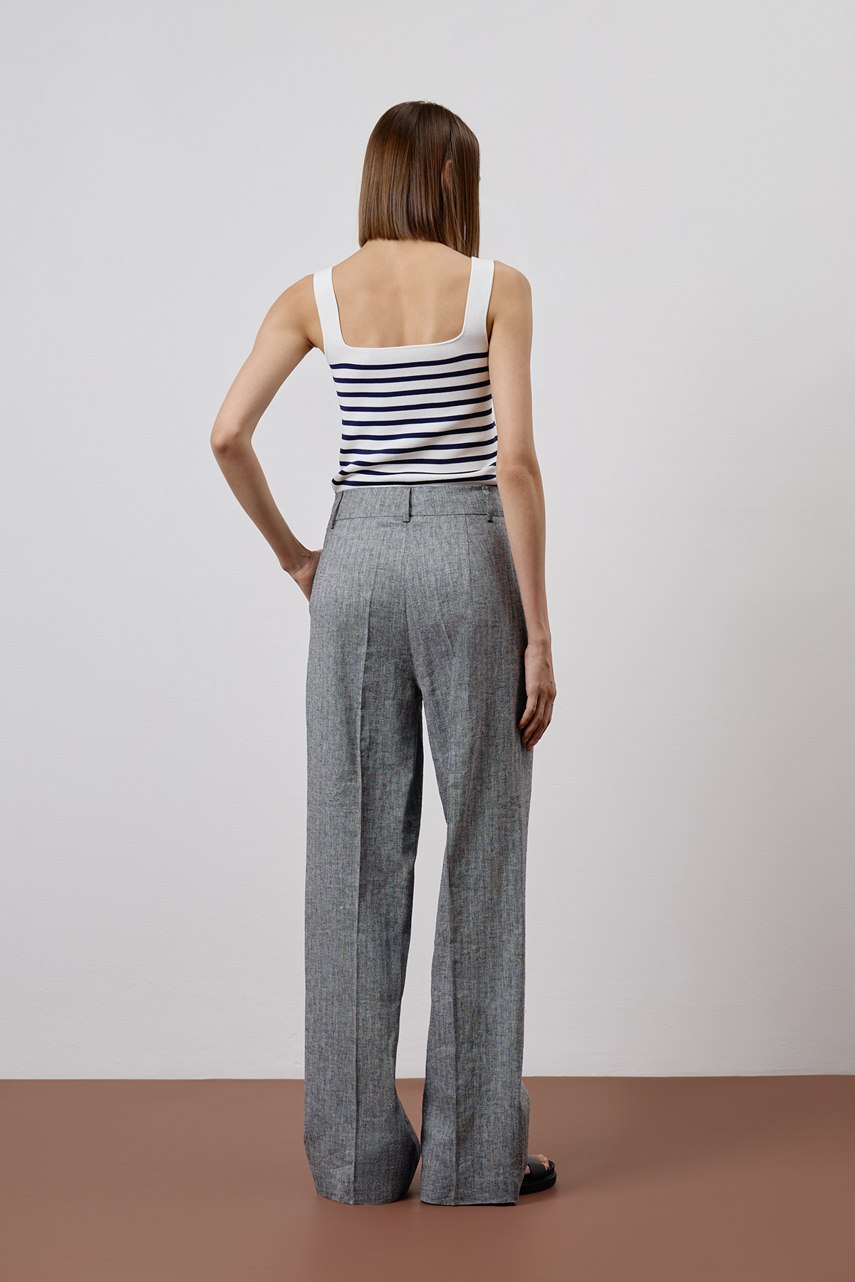 Свободные брюки из льна и хлопка VASSA CODE, пол женский, цвет серый, фото №3