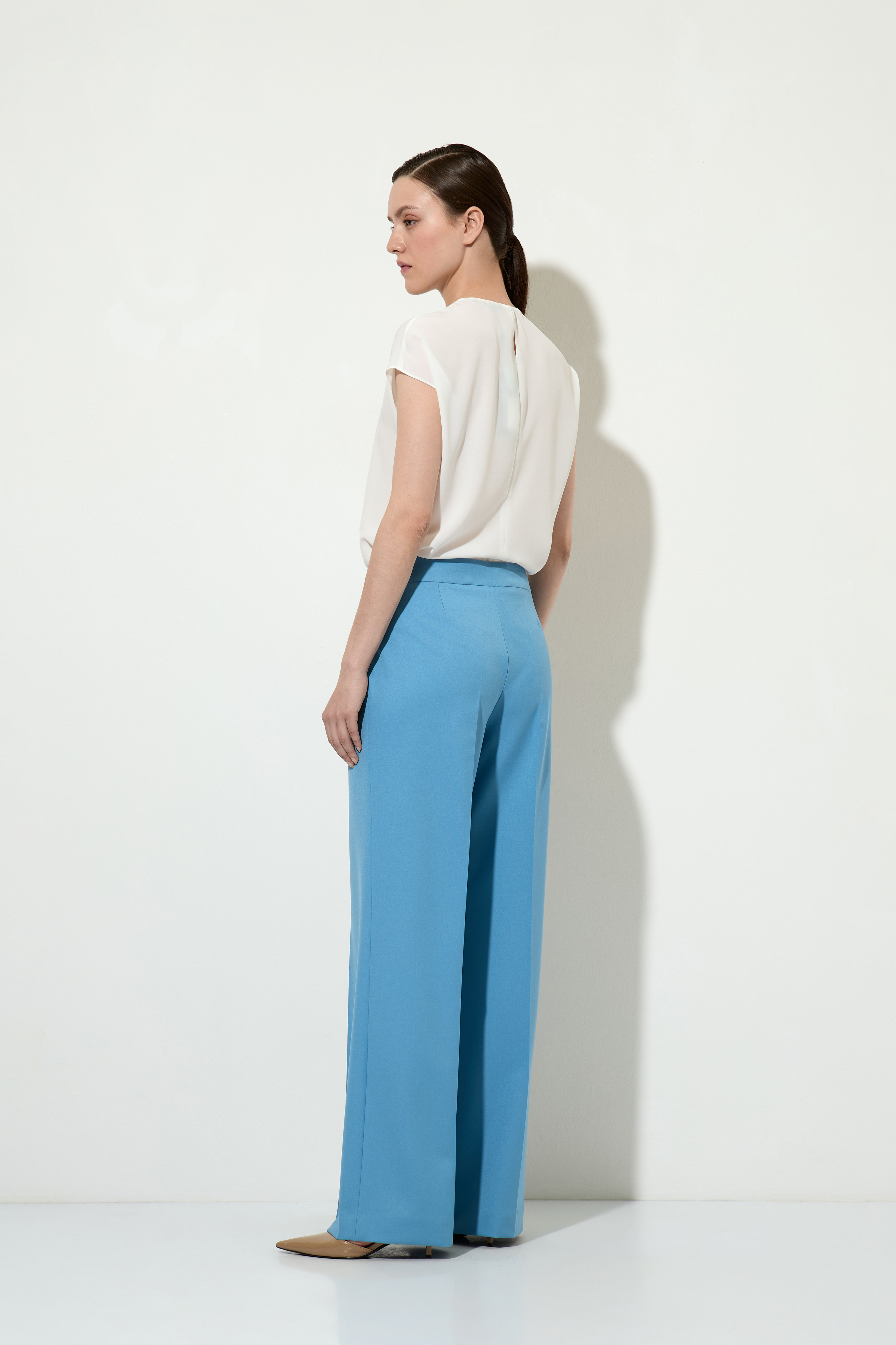 Брюки VASSA&Co, пол женский, цвет голубой, фото №2
