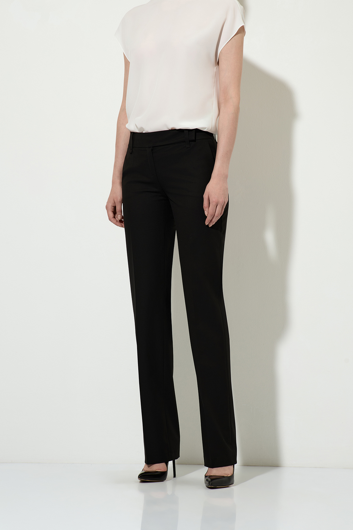 Брюки VASSA&Co, пол женский, цвет черный, фото №3