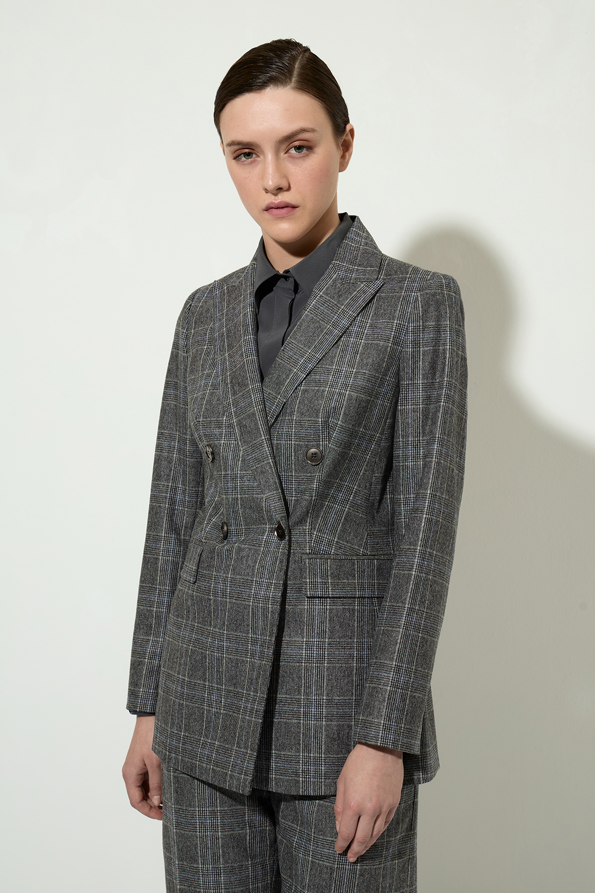 Жакет в клетку VASSA&Co, пол женский, цвет серый, фото №4