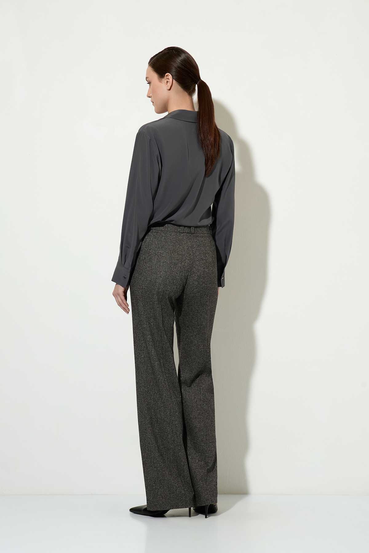 Брюки прямого кроя из полушерсти VASSA&Co, пол female, цвет серый, фото №3