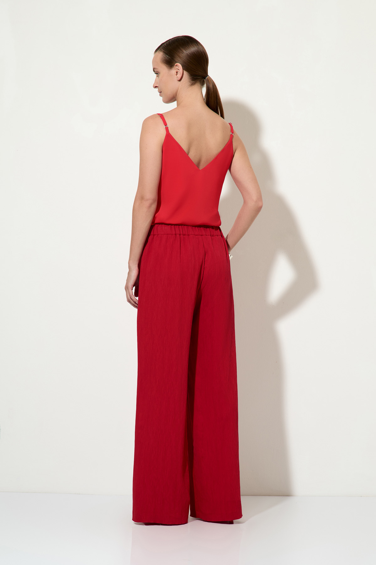 Брюки из жатой вискозы VASSA&Co, пол женский, цвет красный, фото №3