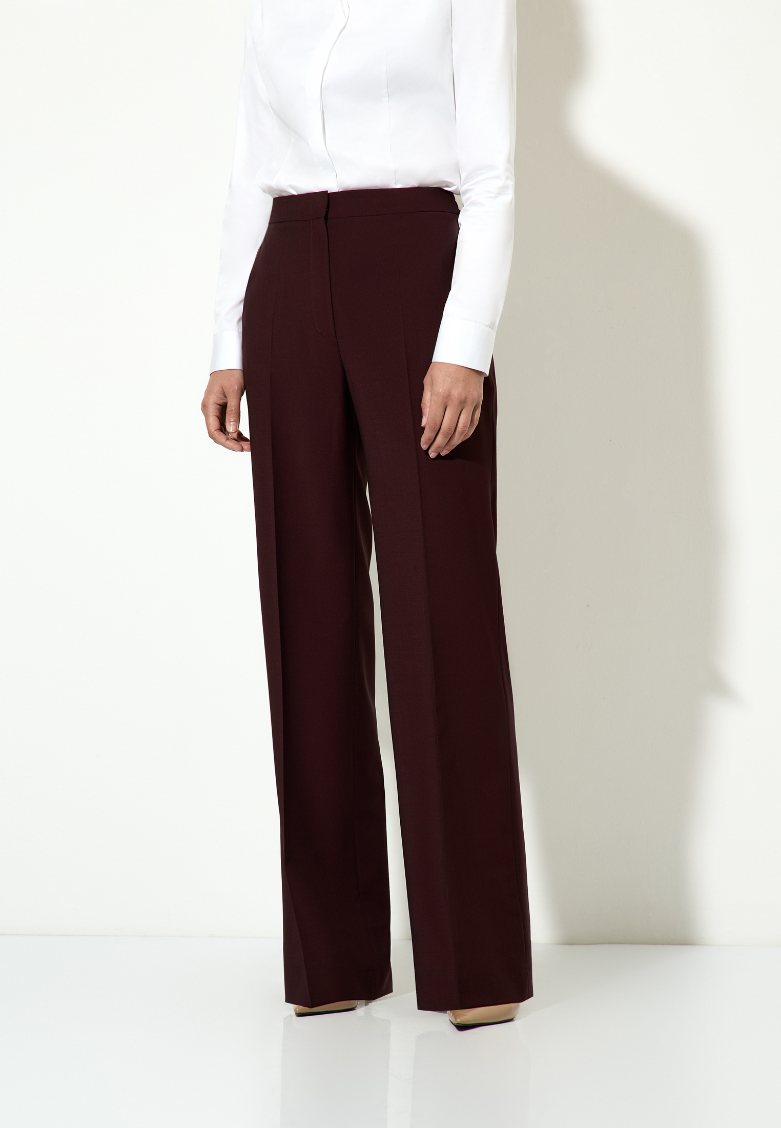 Брюки классические бордовые VASSA&Co, пол женский, цвет бордовый, фото №3