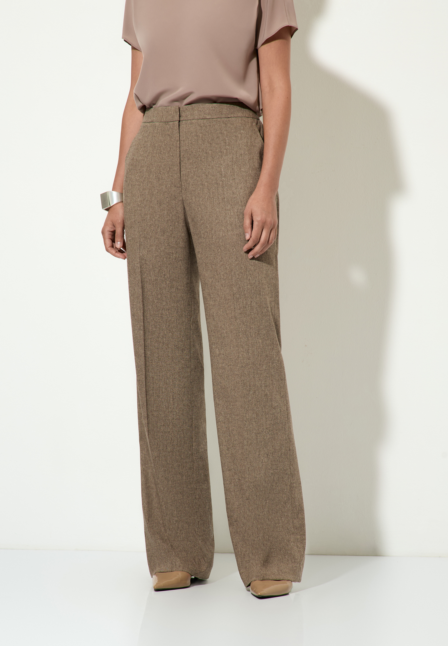 Брюки прямого кроя из полушерсти VASSA&Co, пол female, цвет brown, фото №2