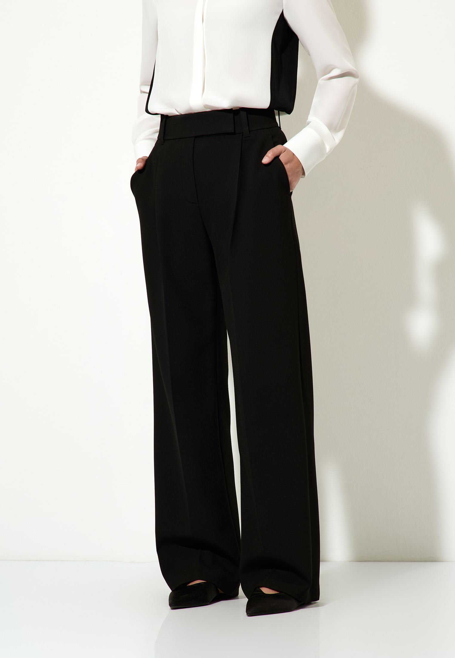 Брюки VASSA&Co, пол женский, цвет черный, фото №4