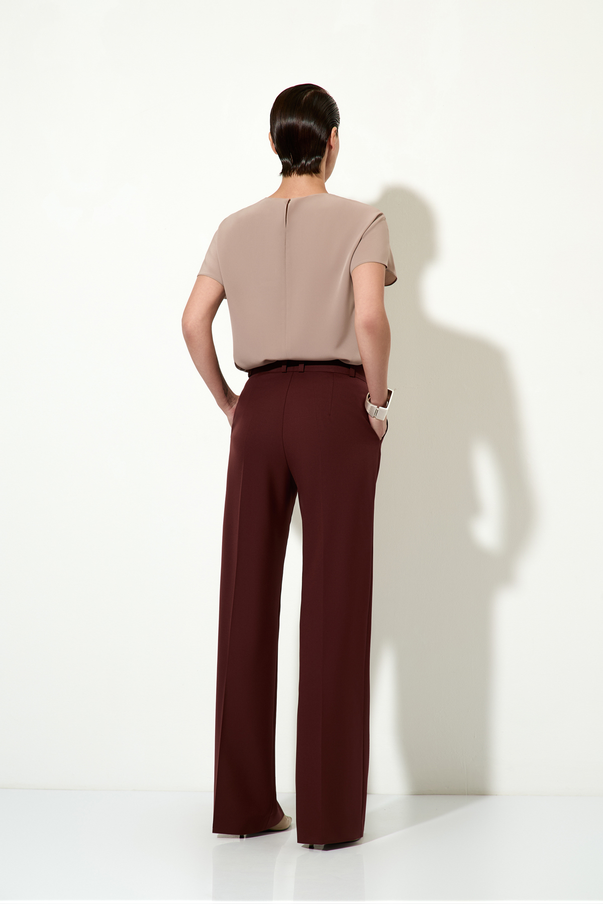 Брюки классические прямые VASSA&Co, пол female, цвет brown, фото №3