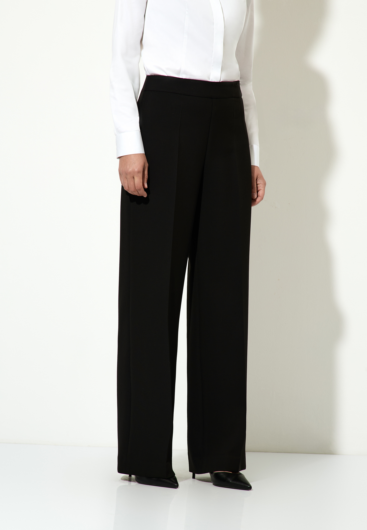 Брюки черные VASSA&Co, пол female, цвет black, фото №2