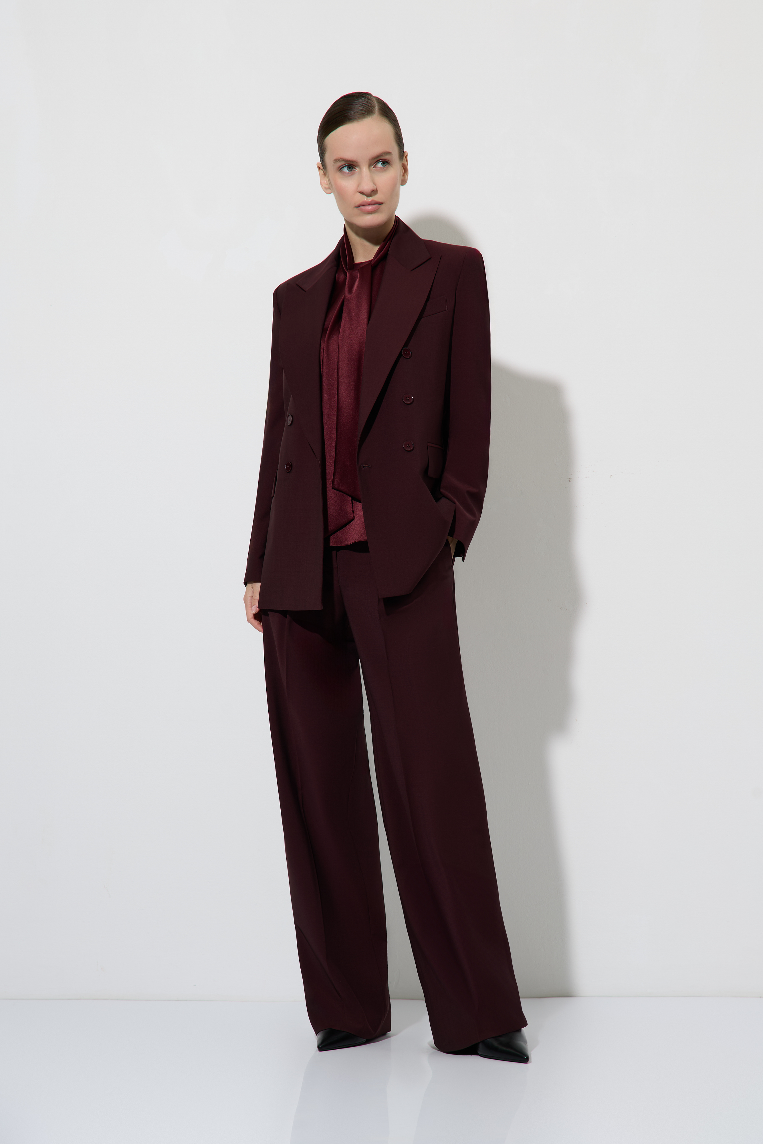 Жакет двубортный VASSA&Co, пол женский, цвет бордовый, фото №3