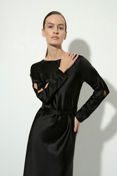 Атласное платье с поясом VASSA&Co, пол женский, цвет черный, фото №2