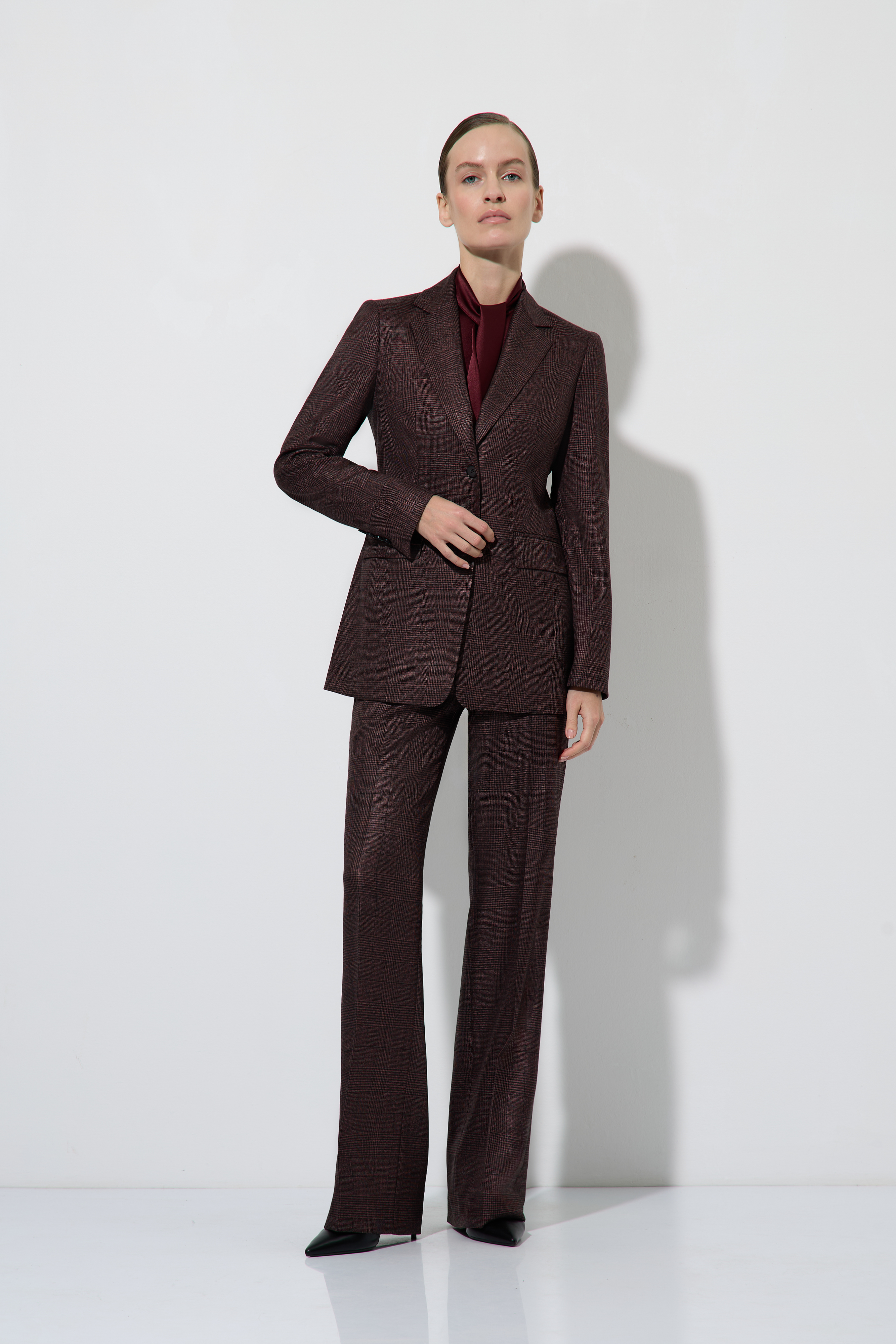 Жакет приталенный в клетку VASSA&Co, пол женский, цвет бордовый, фото №3